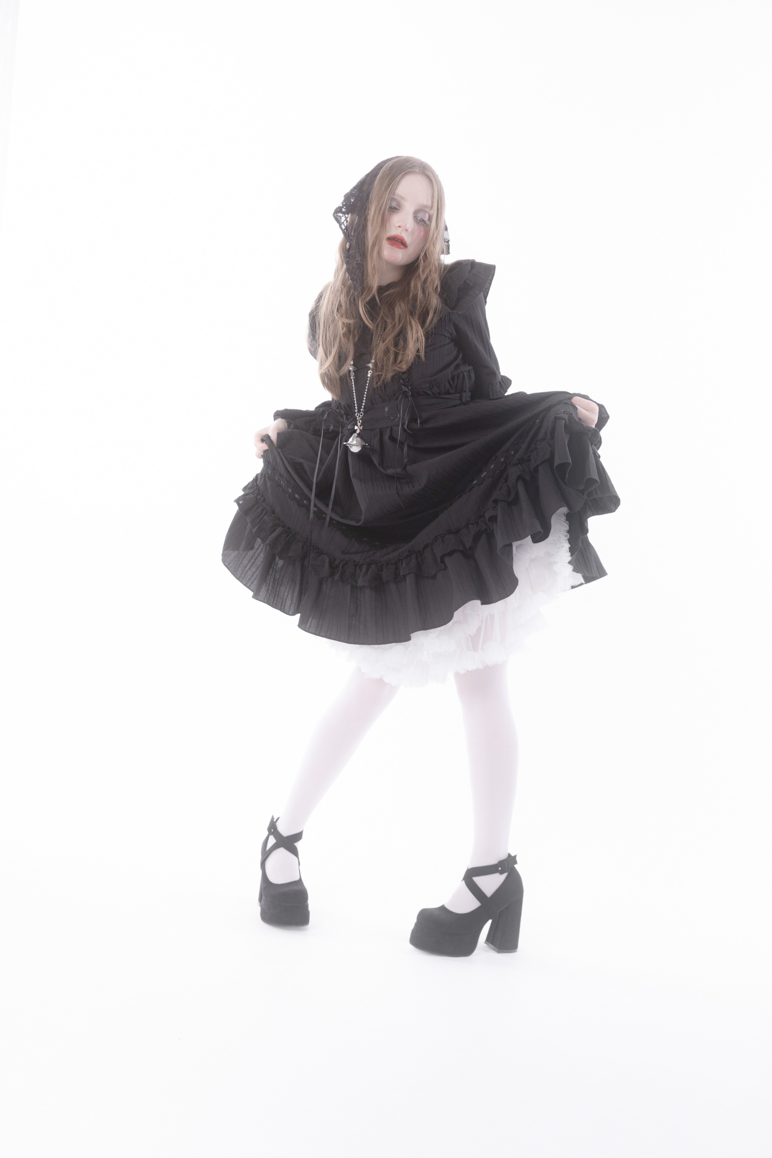 По телевизору иногода показывают мультики. Фото-художник