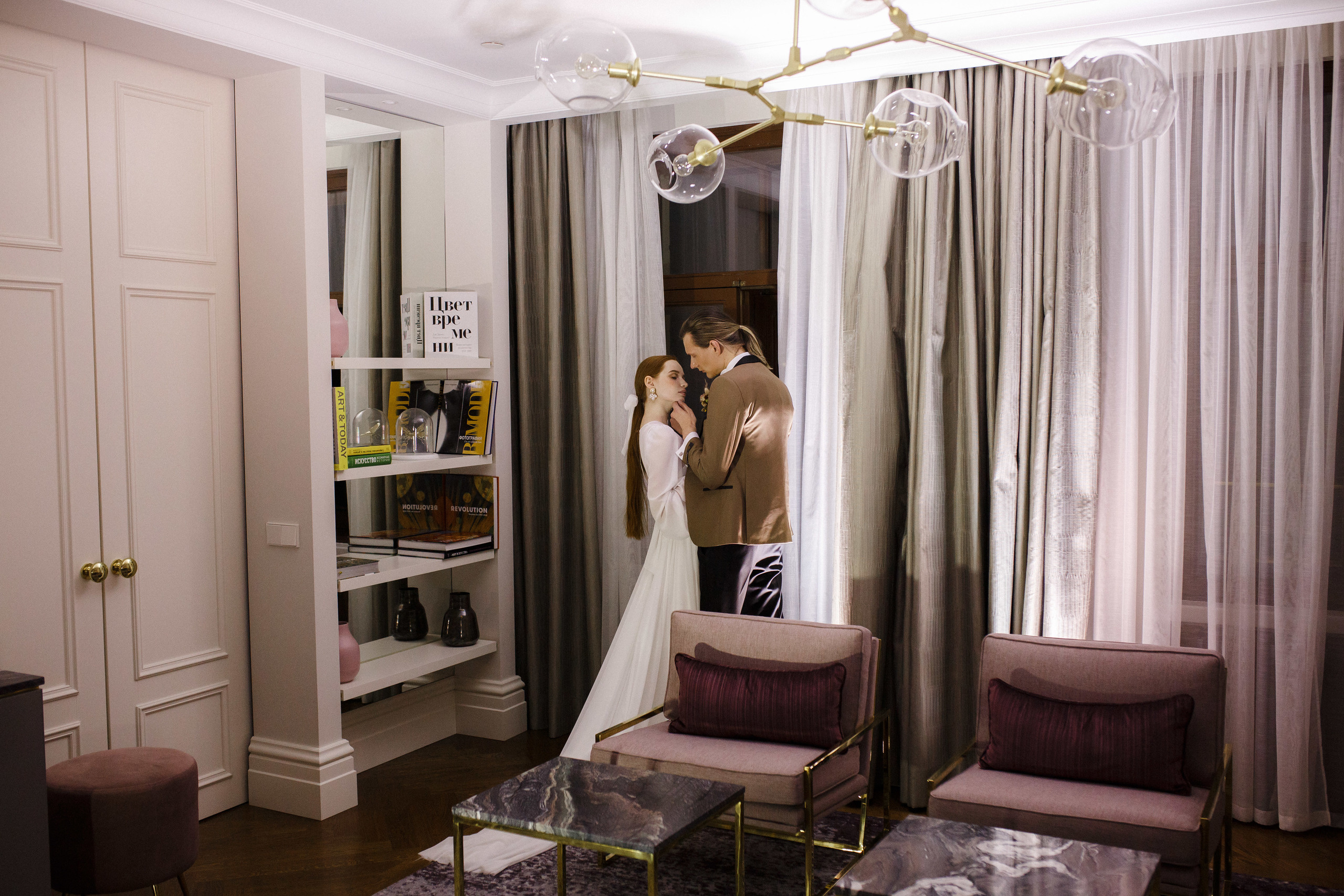 Свадебная фотосессия в отеле Коринтия. Свадебный фотограф в Санкт-Петербурге Никита Кузякин