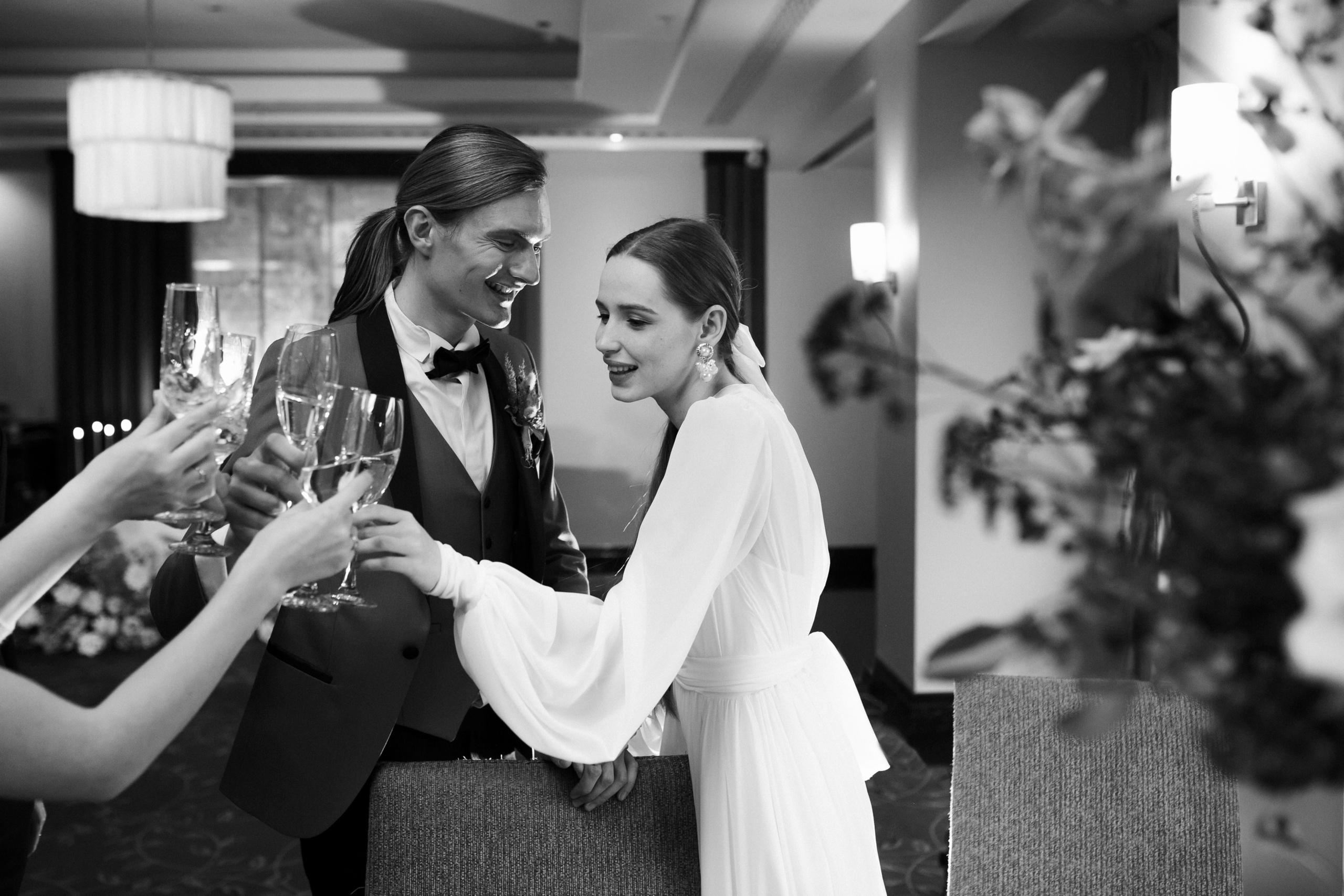 Свадебная фотосессия в отеле Коринтия. Свадебный фотограф в Санкт-Петербурге Никита Кузякин