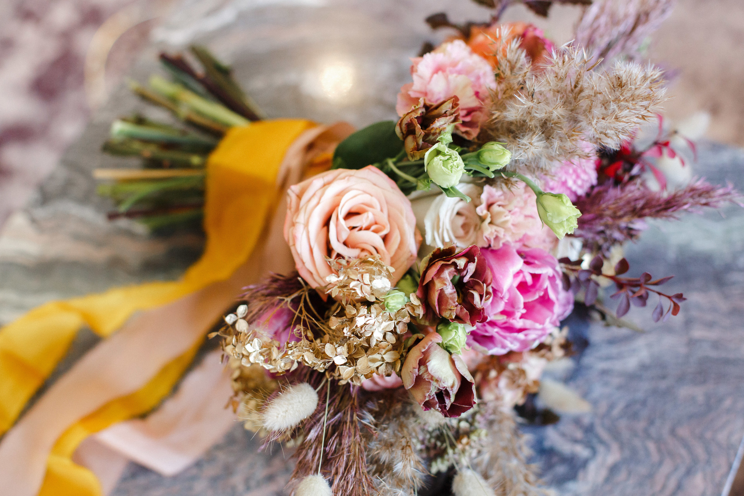 Свадебная фотосессия в отеле Коринтия. Свадебный фотограф в Санкт-Петербурге Никита Кузякин