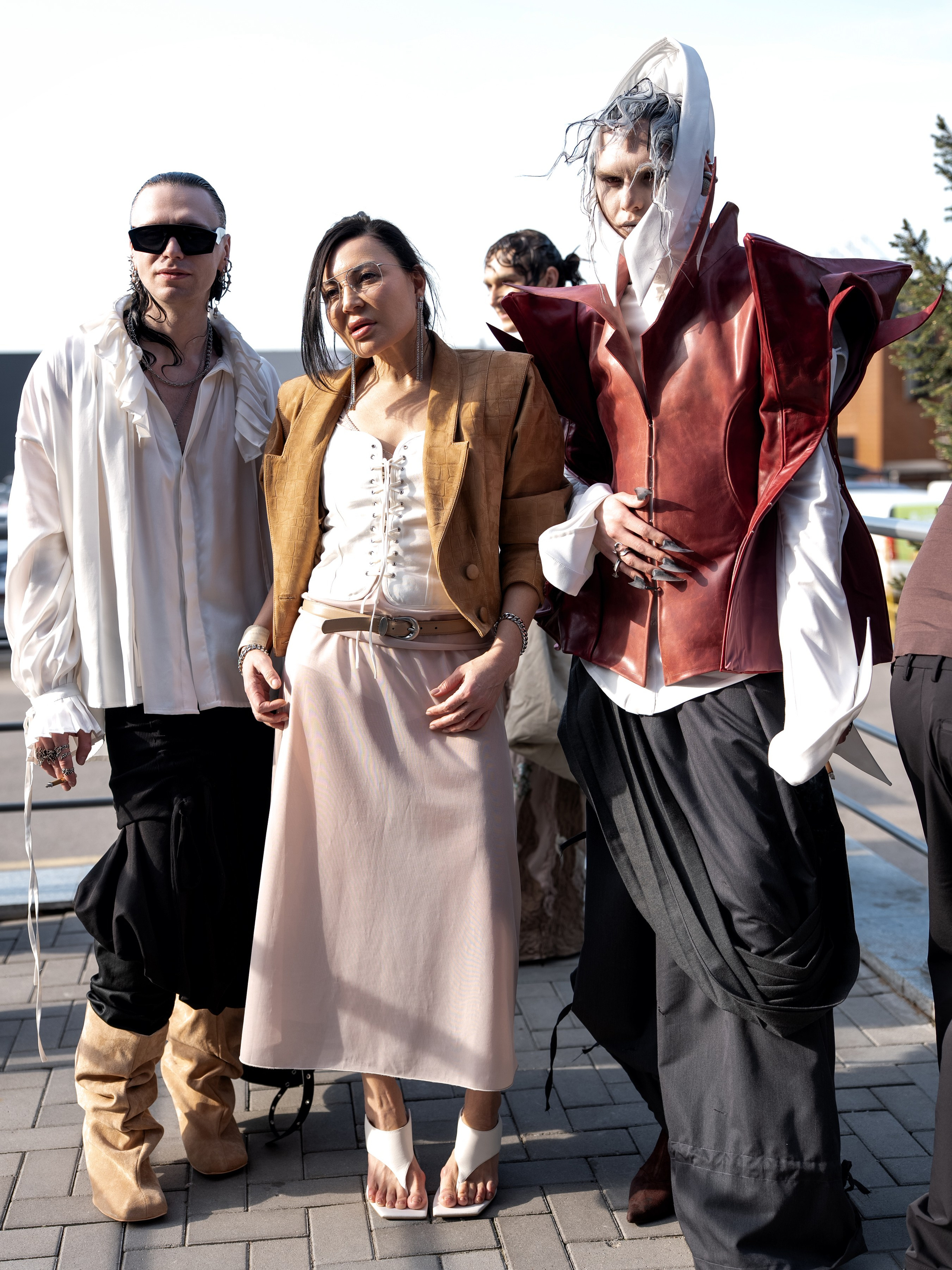 Visa Fashion Week Almaty Pre-Fall 2026 April StreetStyle Day 1. Сайт Алматинского НЮ АРТ, будуар и фэшн фотографа Дениса Карпенко