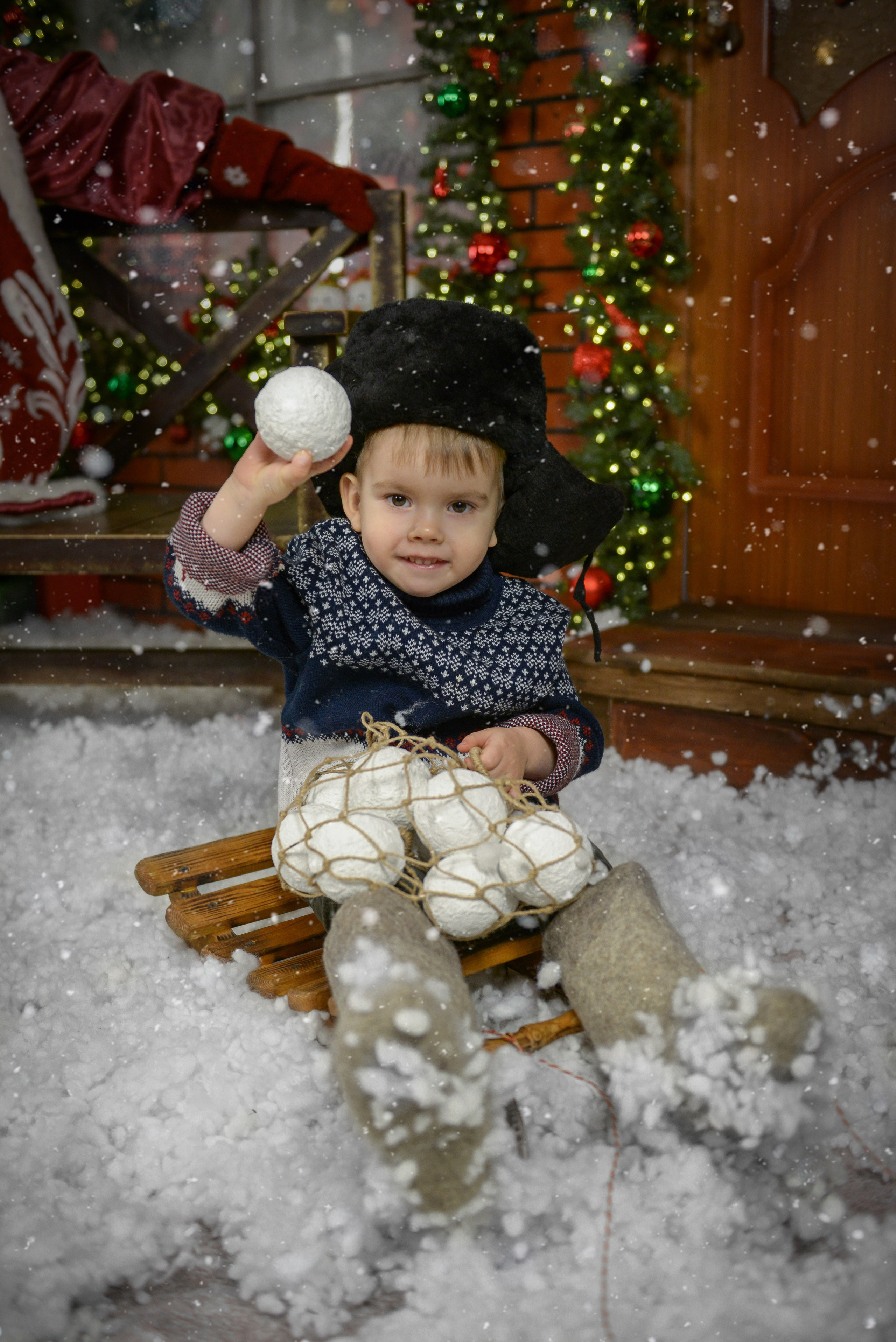Встреча с Дедом Морозом (ежегодный). Татьяна Гойда портретный и семейный фотограф Ленск. Выпускные альбомы