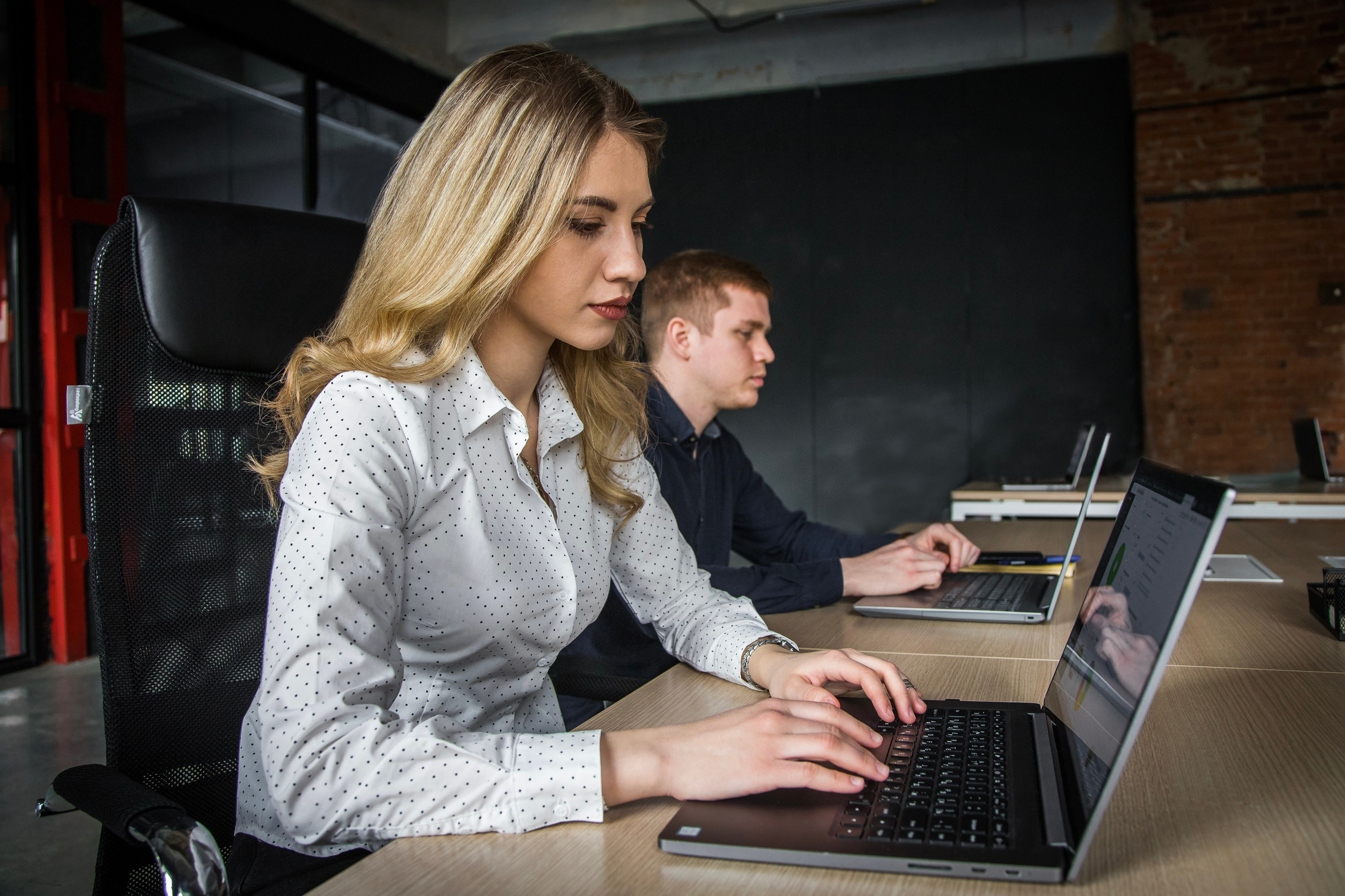 Фотосессия для бизнеса, контент для соцсетей, фото сотрудников. Свадебная, репортажная и бизнес съёмка в Ростове-на-Дону