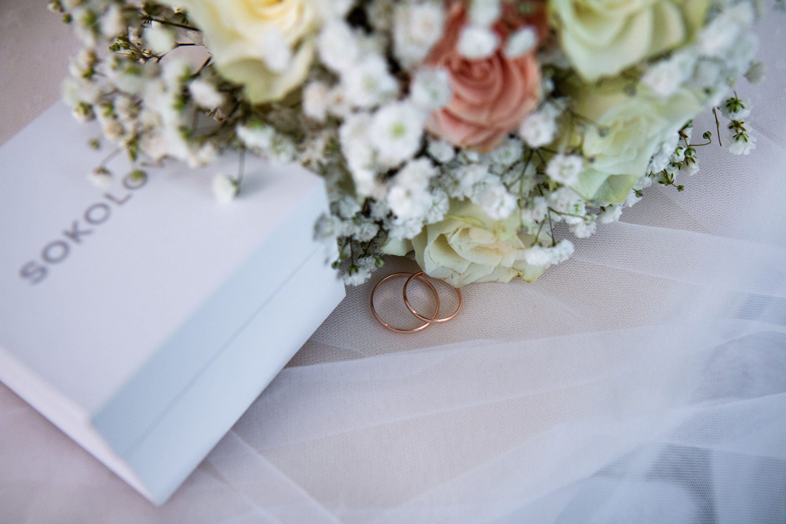 Свадебная фотосессия в Шелехове. Фотограф в Шелехове, лучшие выпускные альбомы в Шелехове