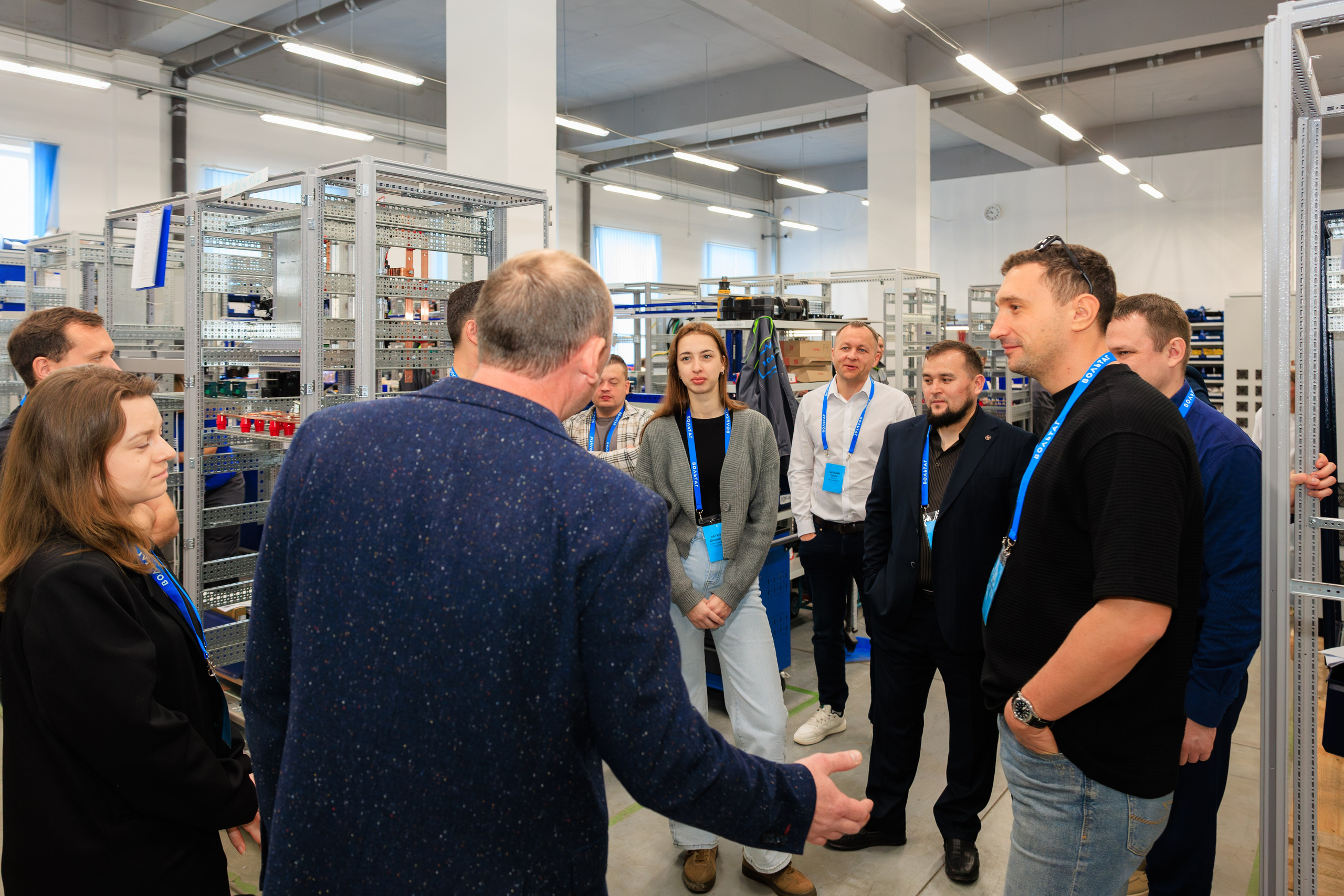 Вольтаг — Экскурсия по производству. Контент для бизнеса в Екатеринбурге Полдень Медиа