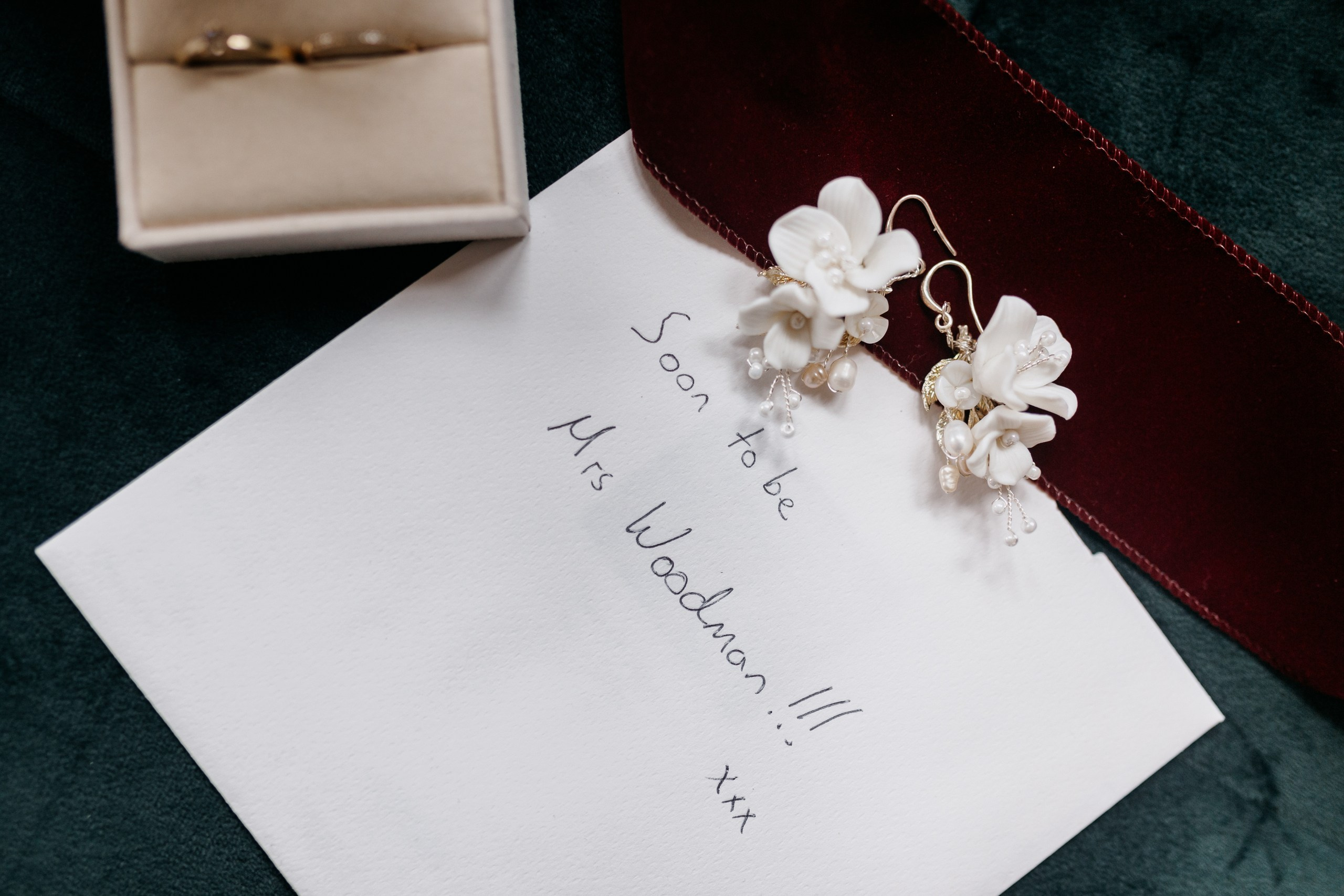 Hartsfield Manor Wedding. Moments Catchers — Wedding Photography & Video Duo in London