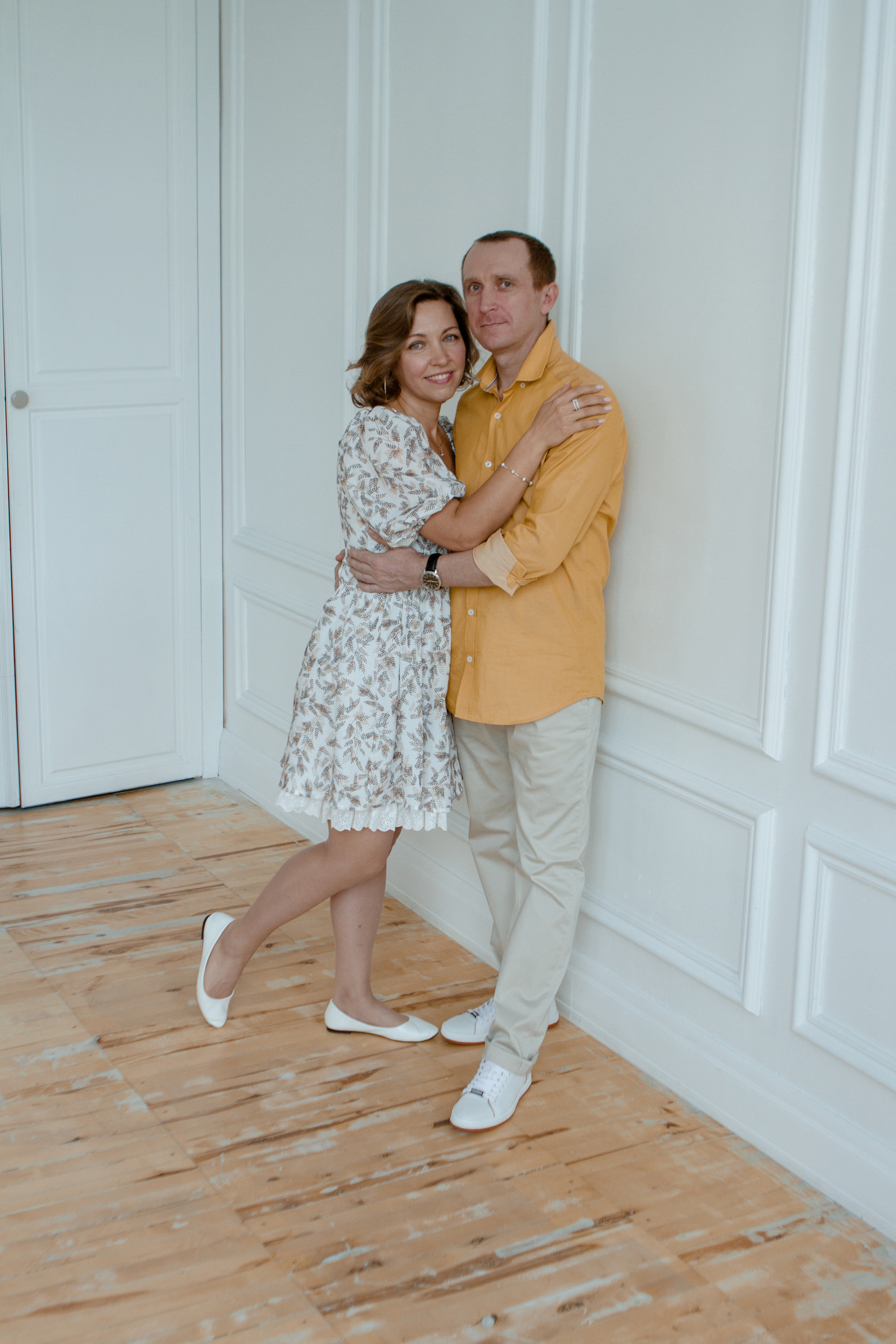 Семейная фотосессия в студии. Свадебный и семейный фотограф Ибрагимова Мария из Екатеринбурга