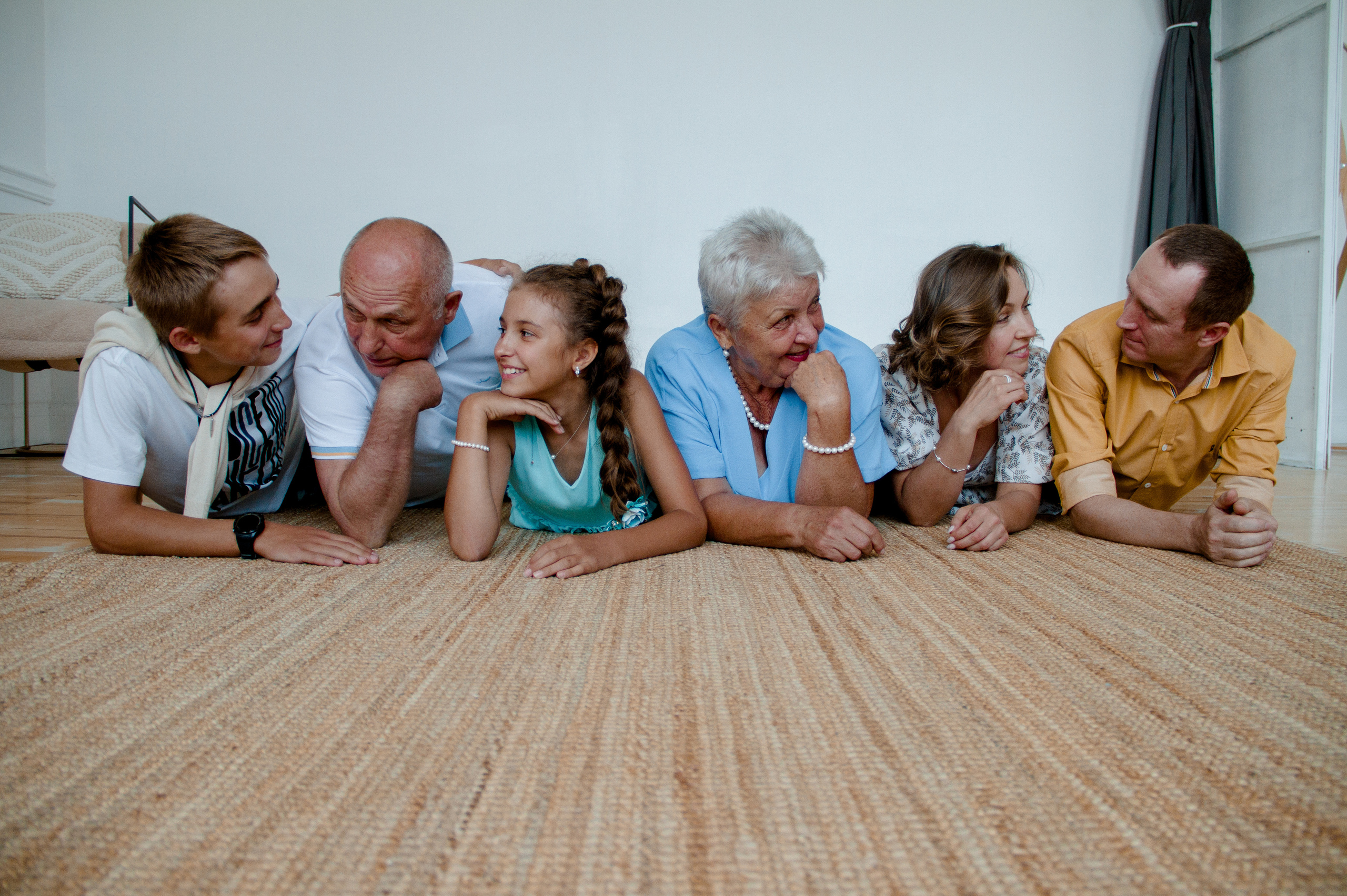 Семейная фотосессия в студии. Свадебный и семейный фотограф Ибрагимова Мария из Екатеринбурга