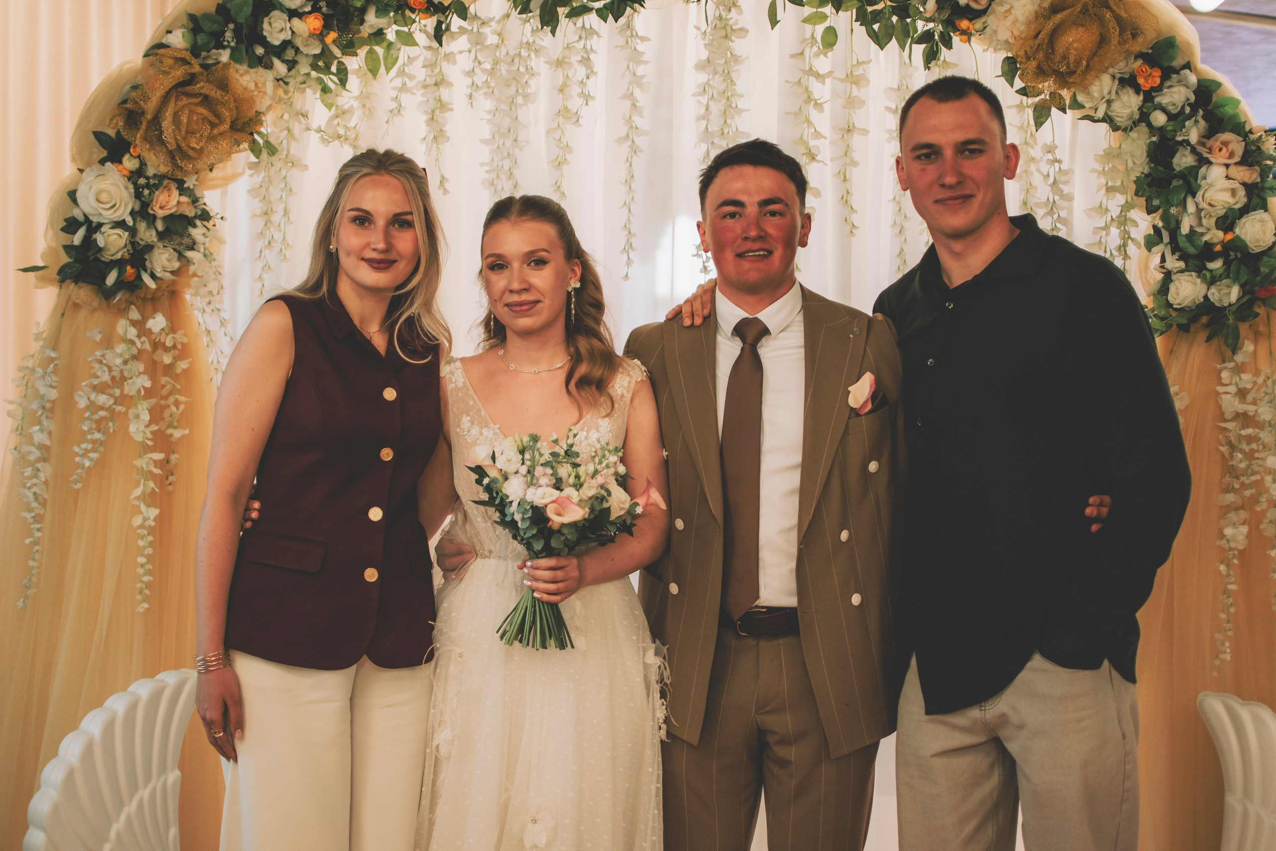 Альберт и Анастасия (Студийная фотосессия, роспись в ДК Нефтяник + фотосессия с гостями). Семейный и свадебный фотограф Губкинский и Ставрополь