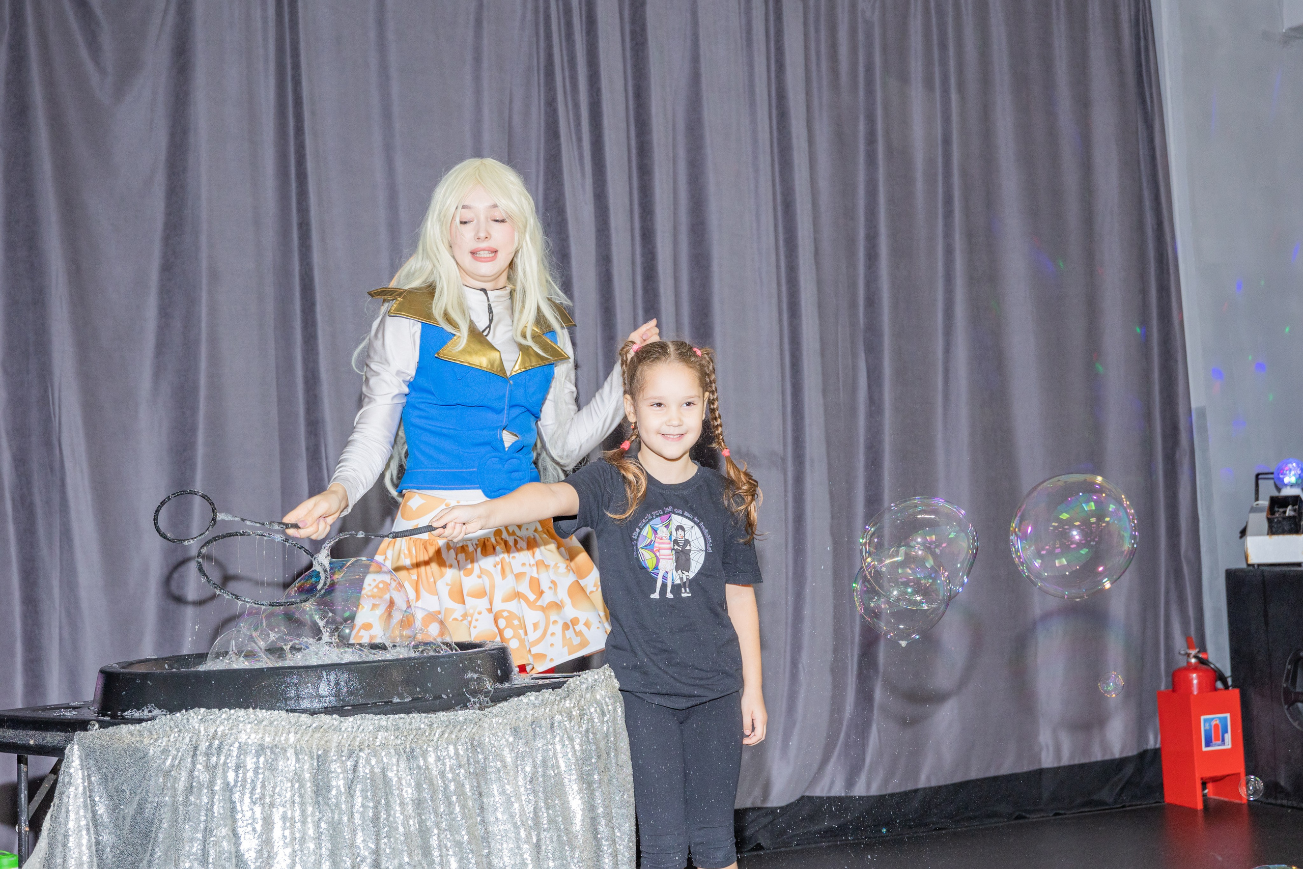 День Рождение Есении в Rabbit Holl. Выпускные альбомы во Владивостоке