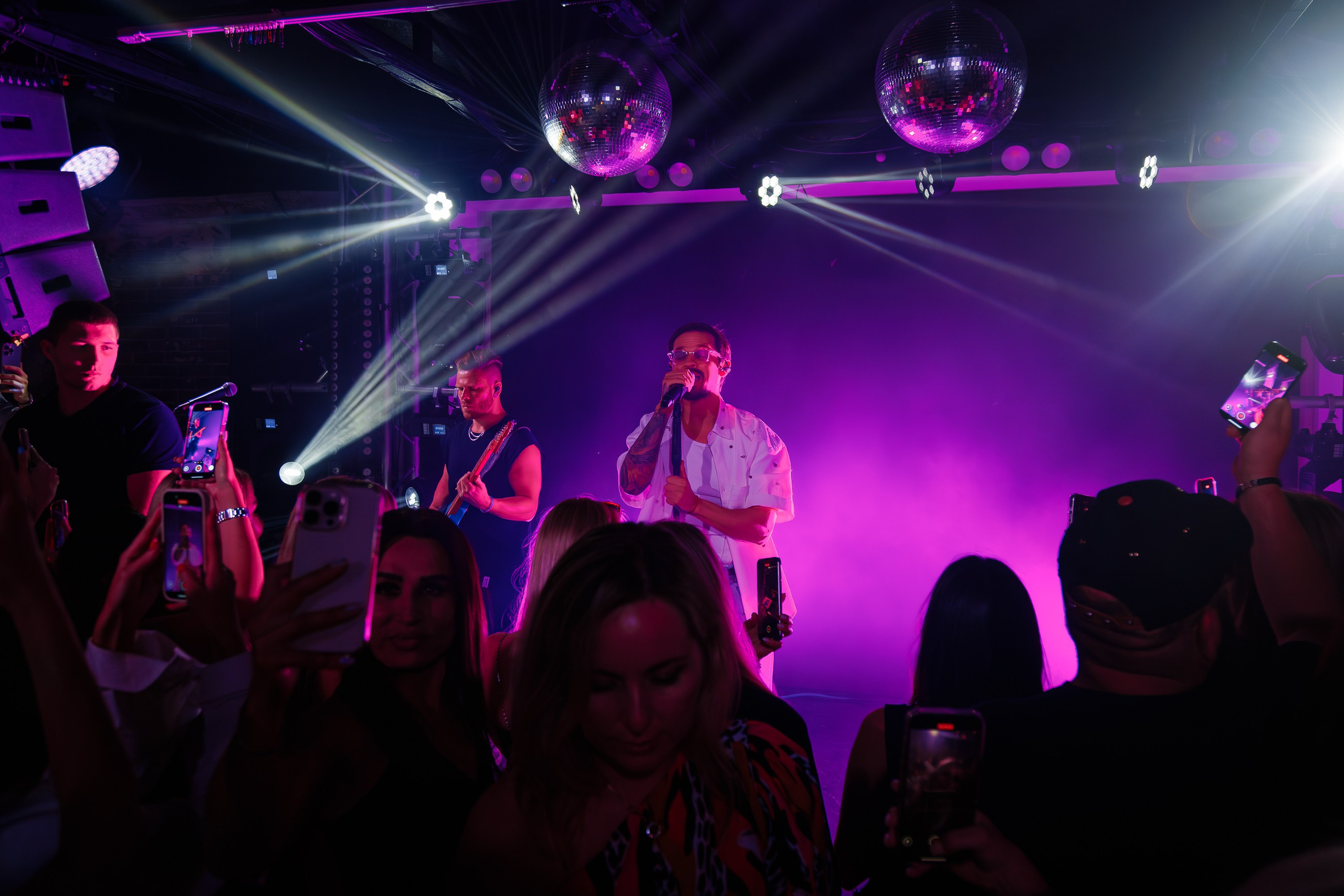 «МИША МАРВИН"_Чайка на пляже_Ялта_14.06.2025. Аминов Руслан | Фотограф