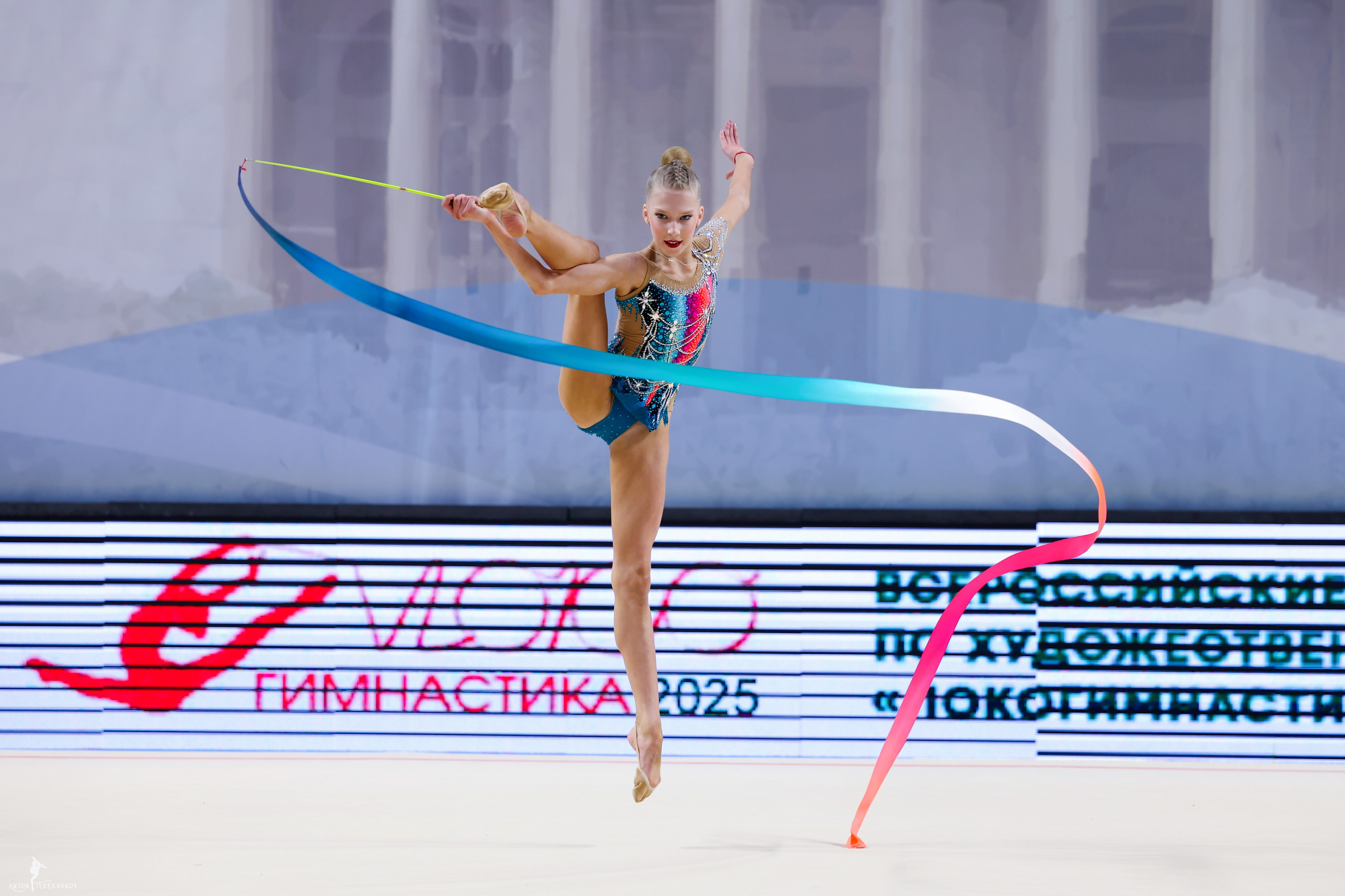 Локогимнастика 2025 11-13.04.2025. Спортивный и репортажный фотограф Антон Тереханов