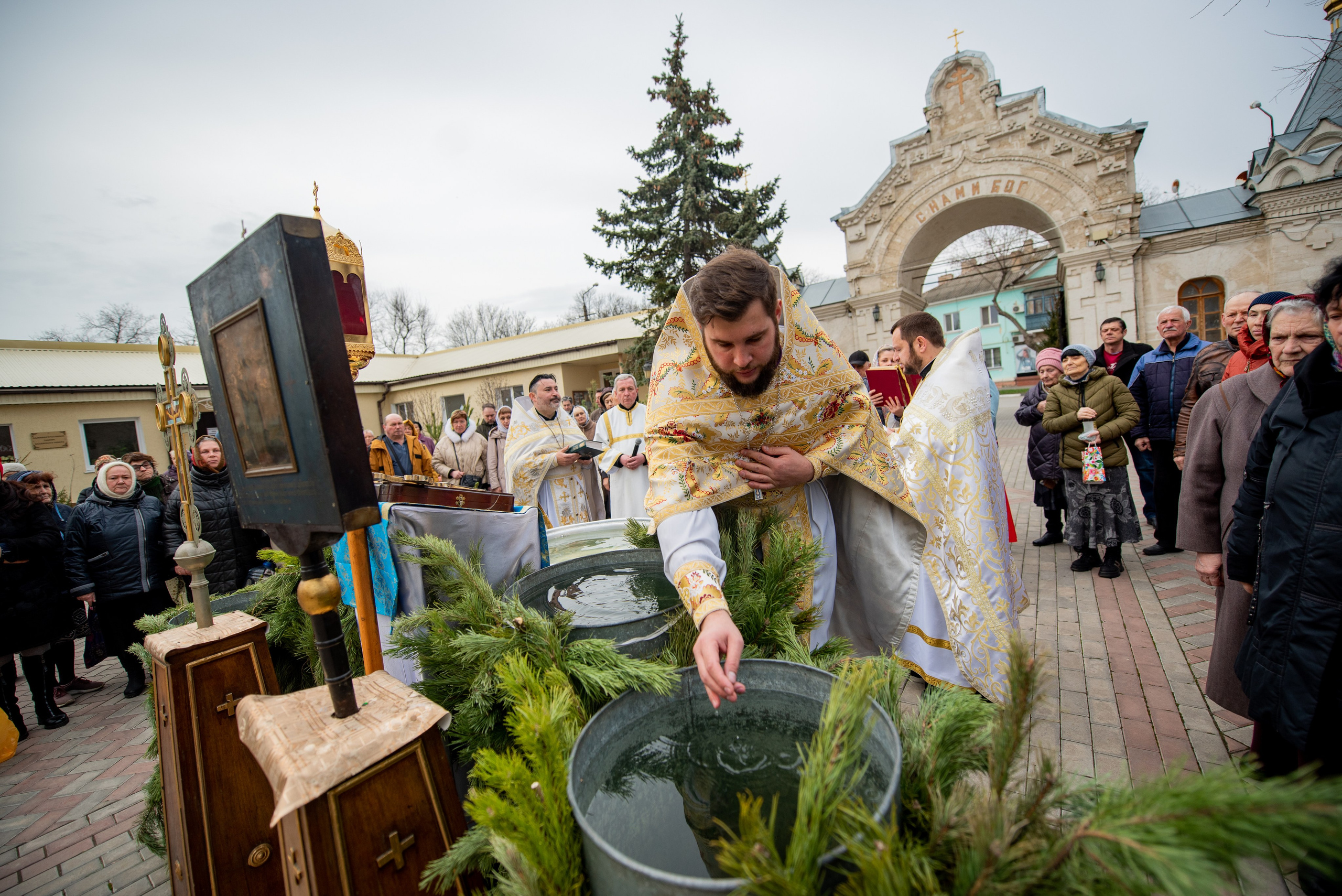 Крещение 18.01.2023. Семейный и свадебный фотограф в Феодосии и Коктебеле