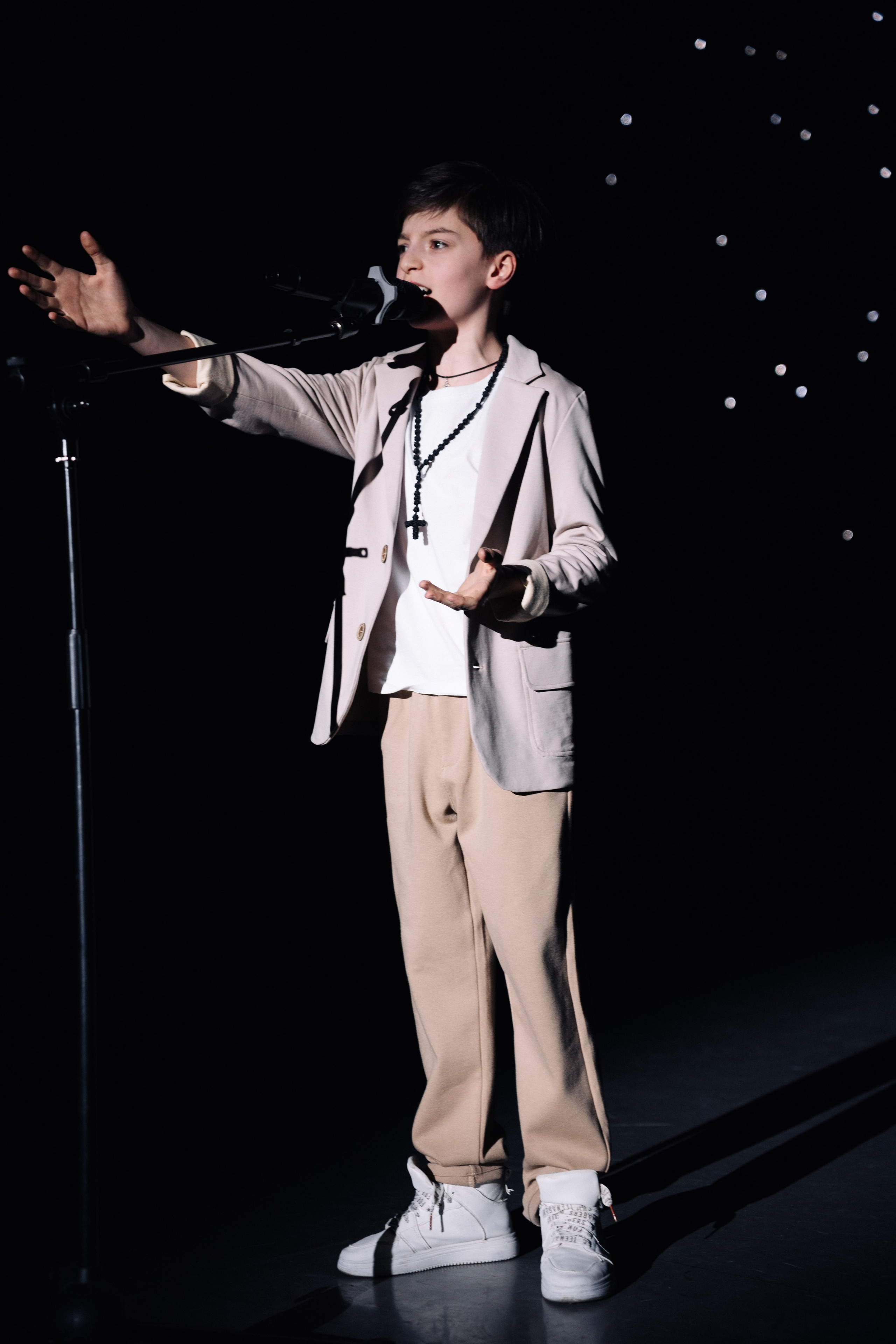 Благотворительный концерт в помощь Артему Сардаряну. Фотограф Артем Севостьянов. Профессиональная фотосъемка в Ногинске, Москве, Московской области и за границей