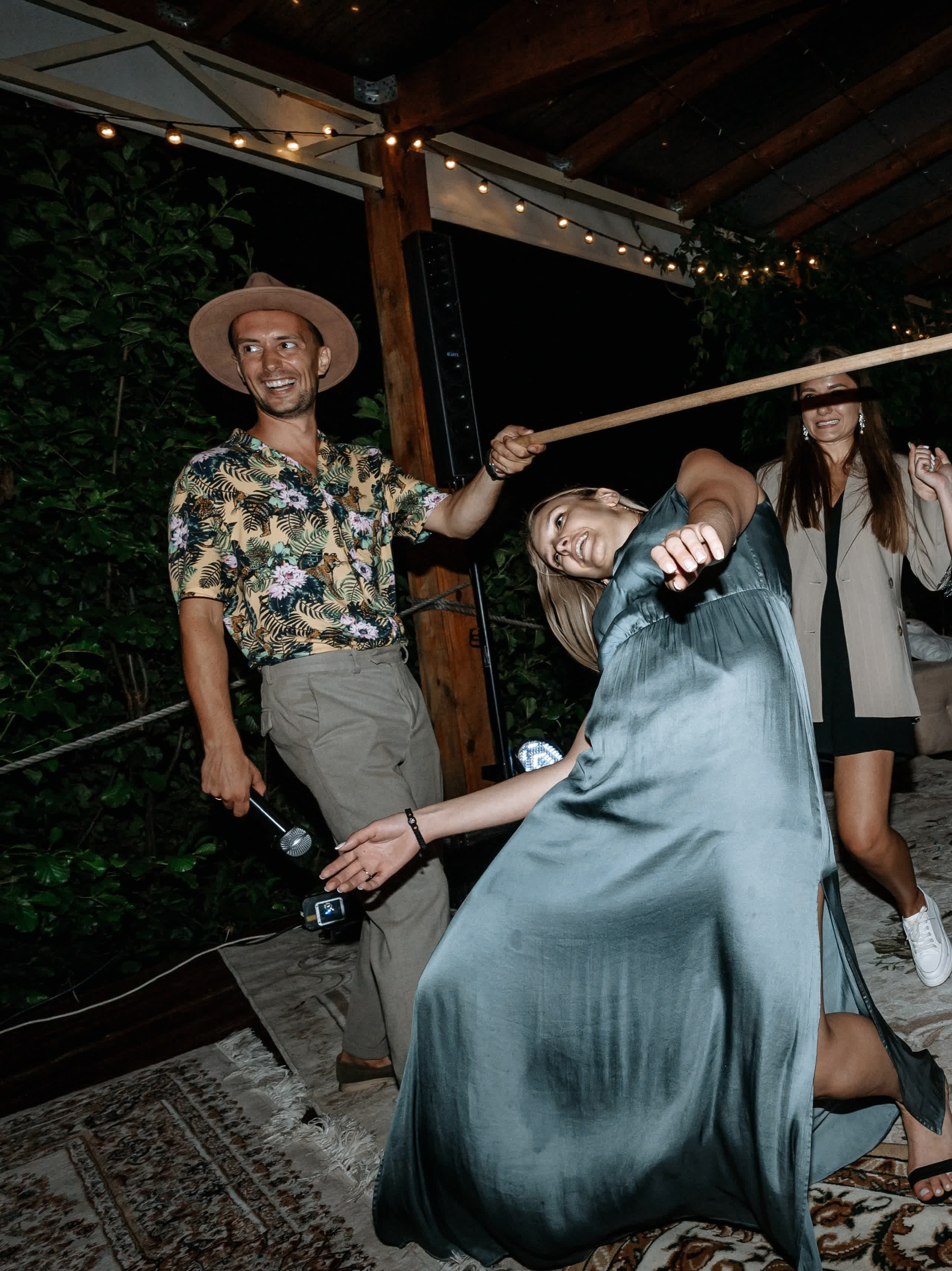 Ведущий Никита Шляндин