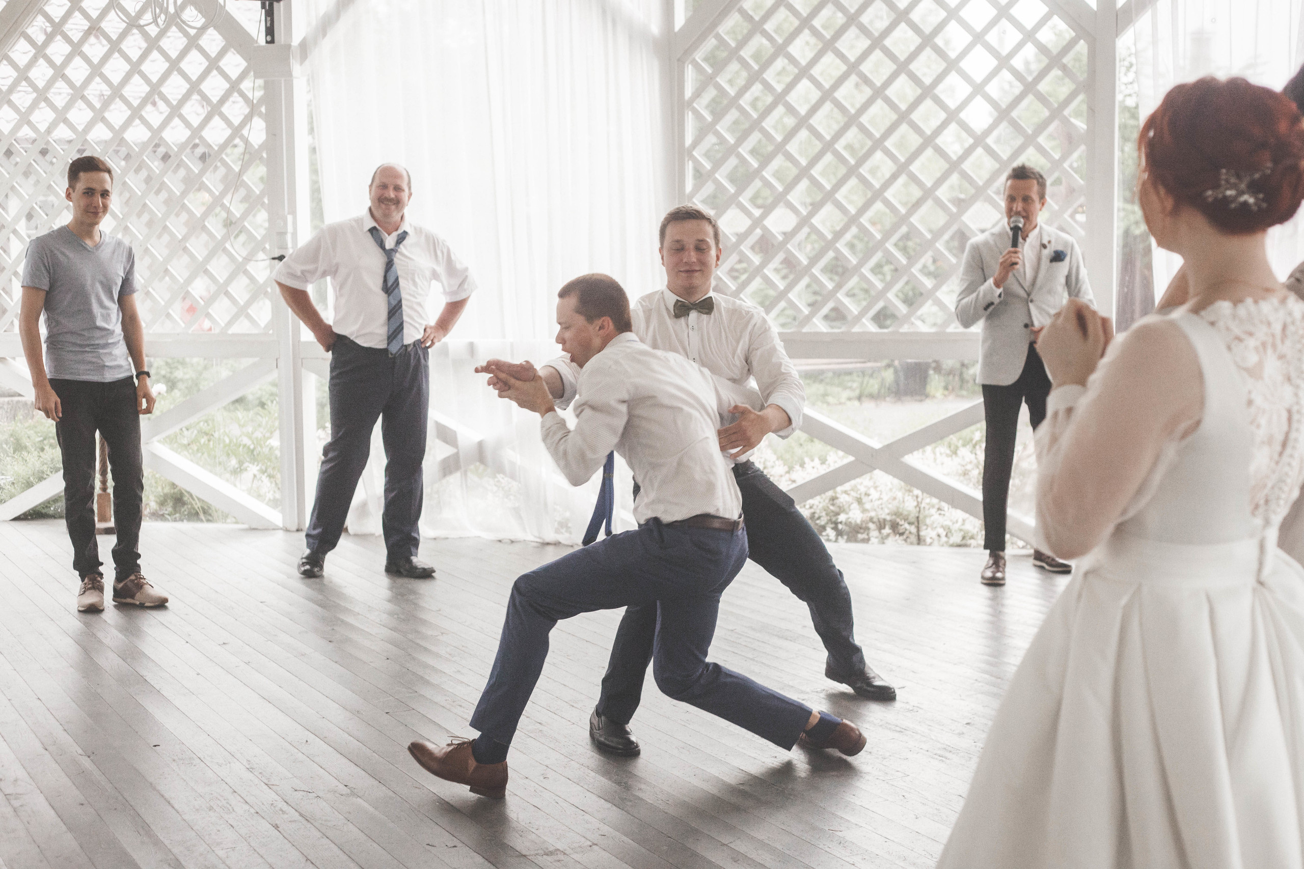 Александр и Аннета. Ведущий на свадьбу в Москве Зубков Алексей