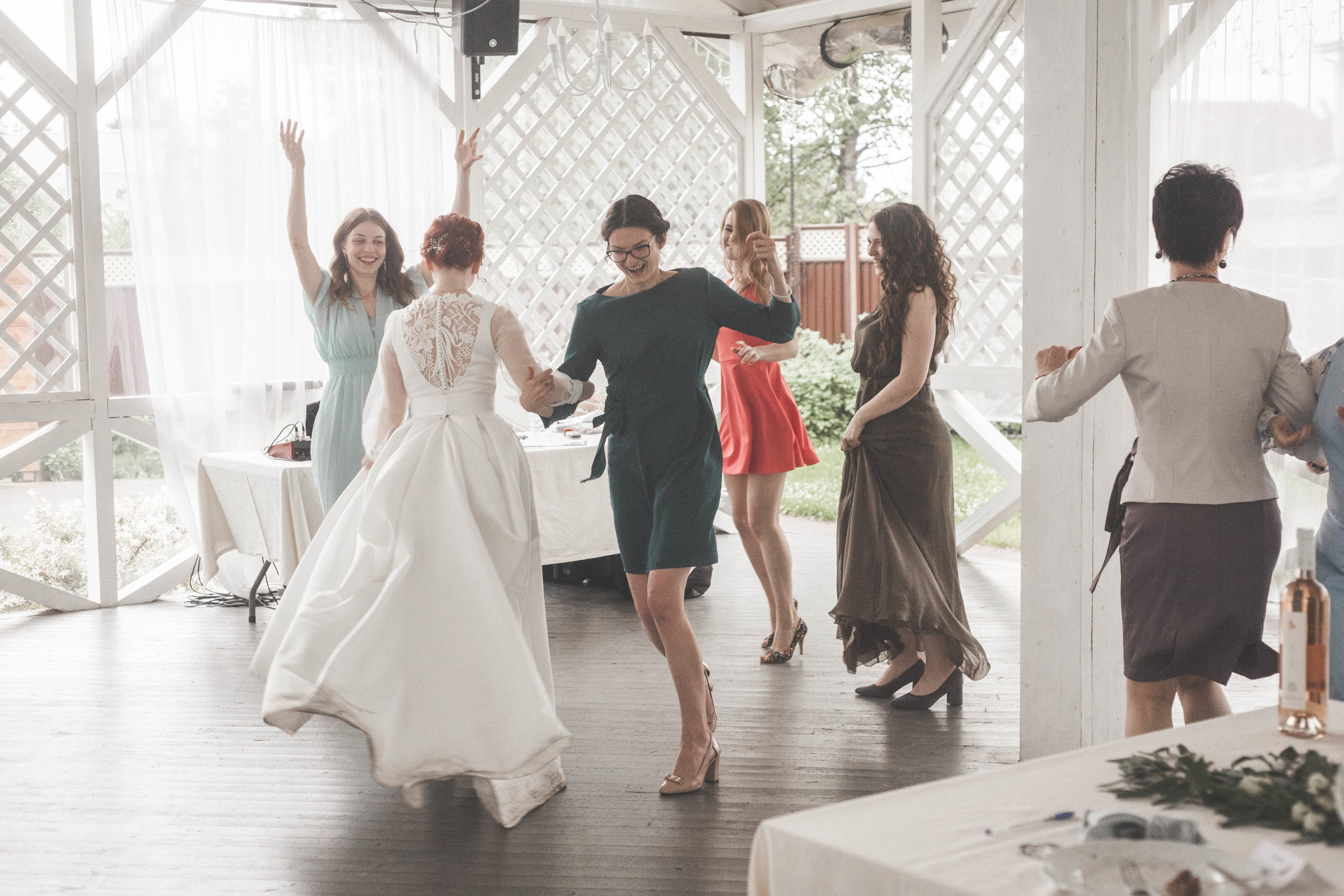 Александр и Аннета. Ведущий на свадьбу в Москве Зубков Алексей