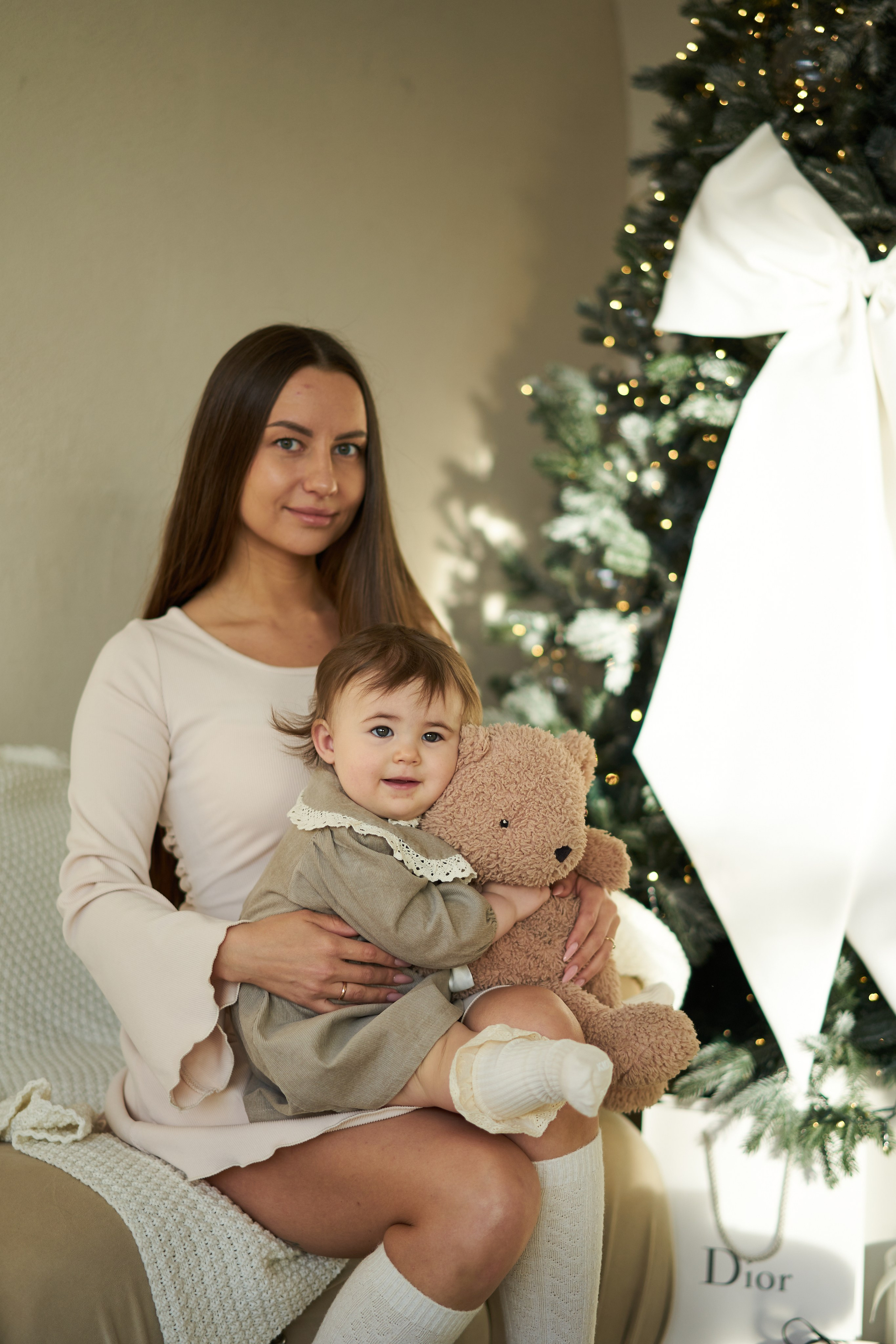 Семейная фотосессия в студии. Фотограф Екатеринбург Кокшарова Александра