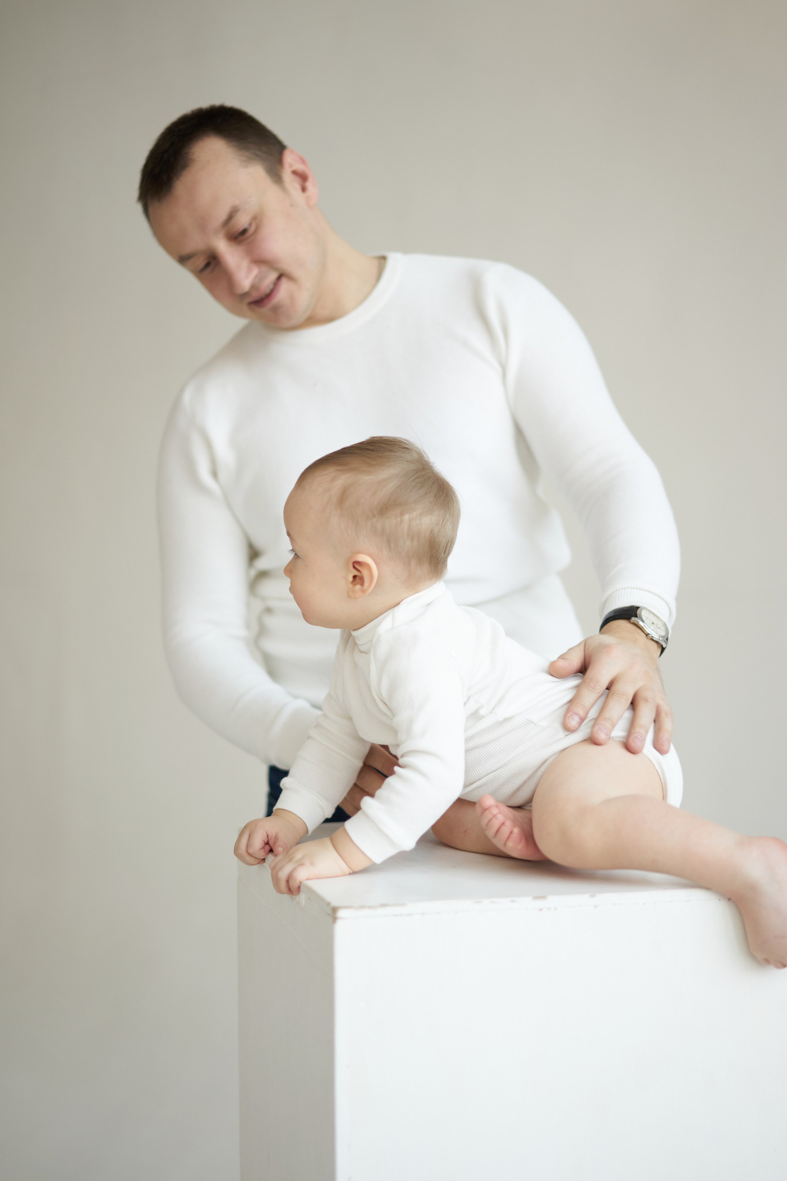 Семейная фотосессия в студии. Фотограф Екатеринбург Кокшарова Александра