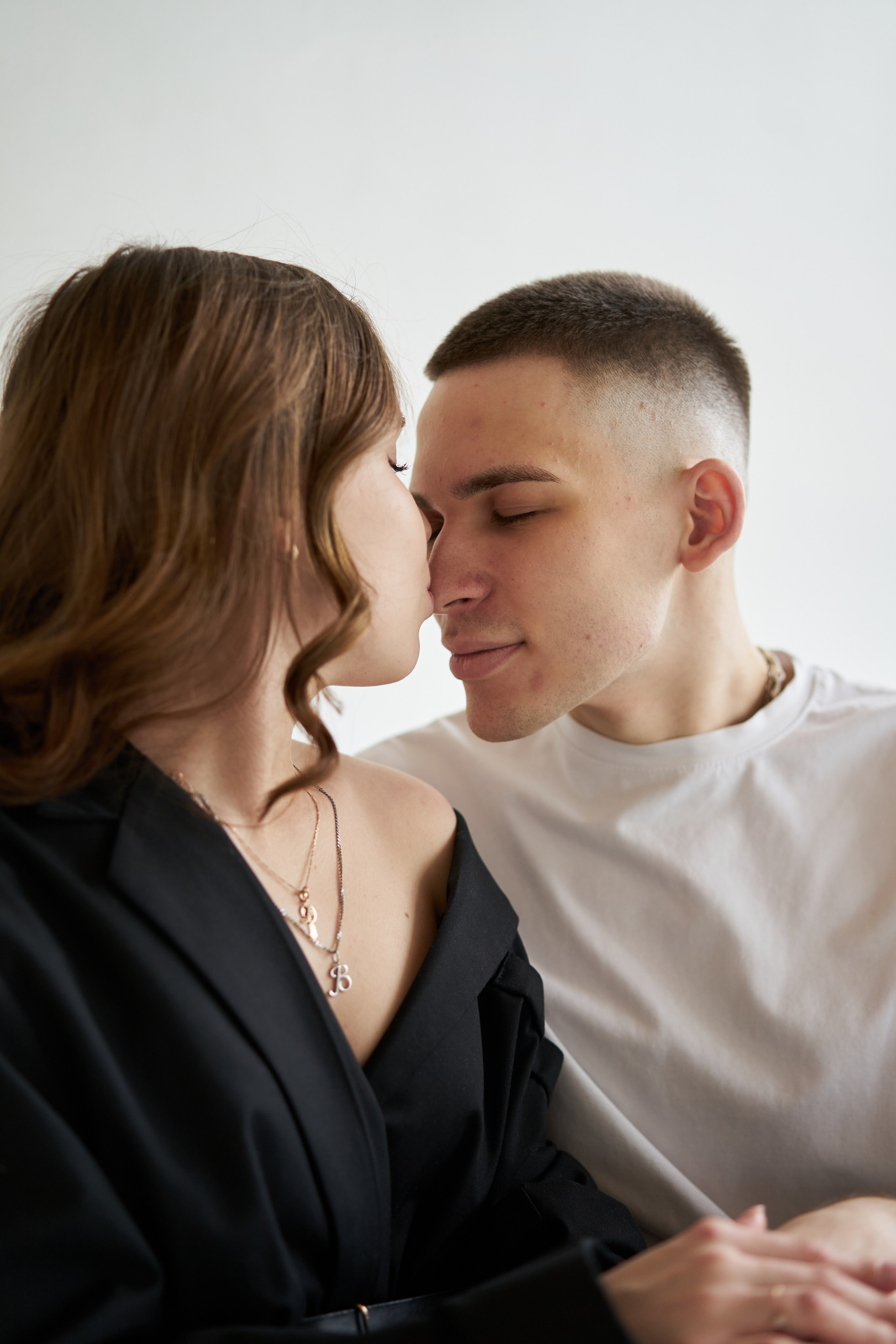 Влюбленные фотосессия в студии. Фотограф Екатеринбург Кокшарова Александра