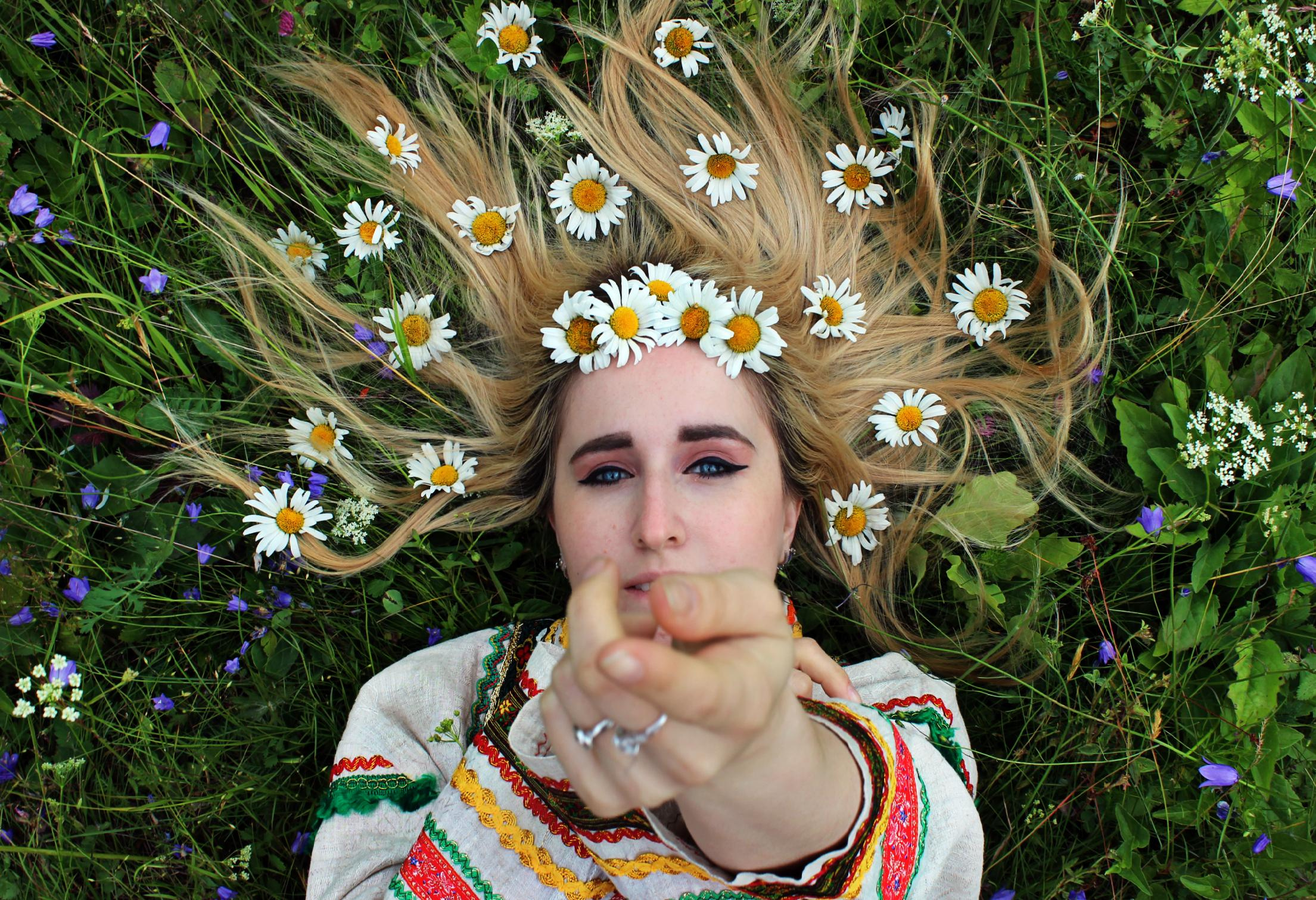 Вино из ромашек. Md: Валентина. Фотограф в Санкт-Петербурге Малов Владимир