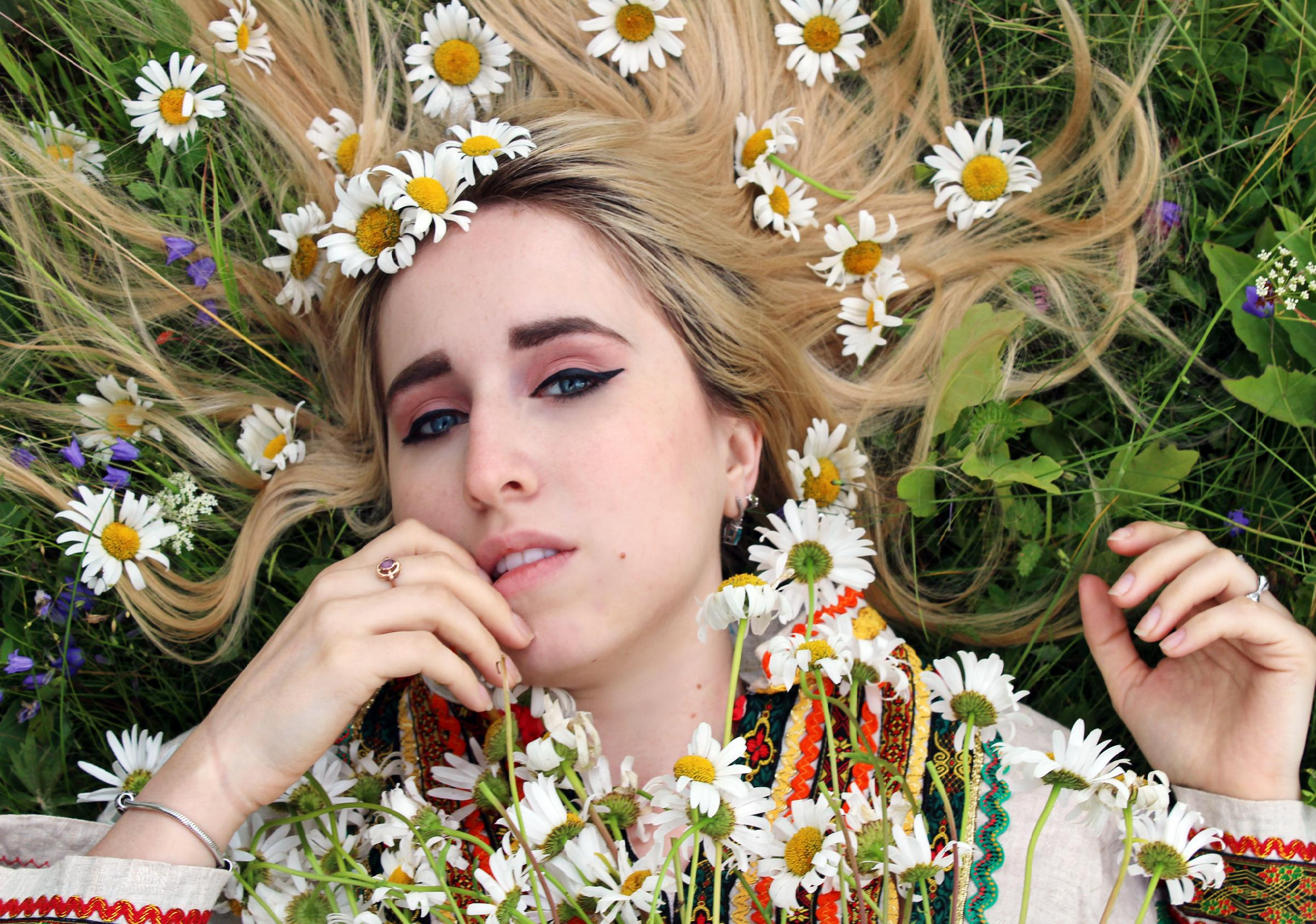 Вино из ромашек. Md: Валентина. Фотограф в Санкт-Петербурге Малов Владимир