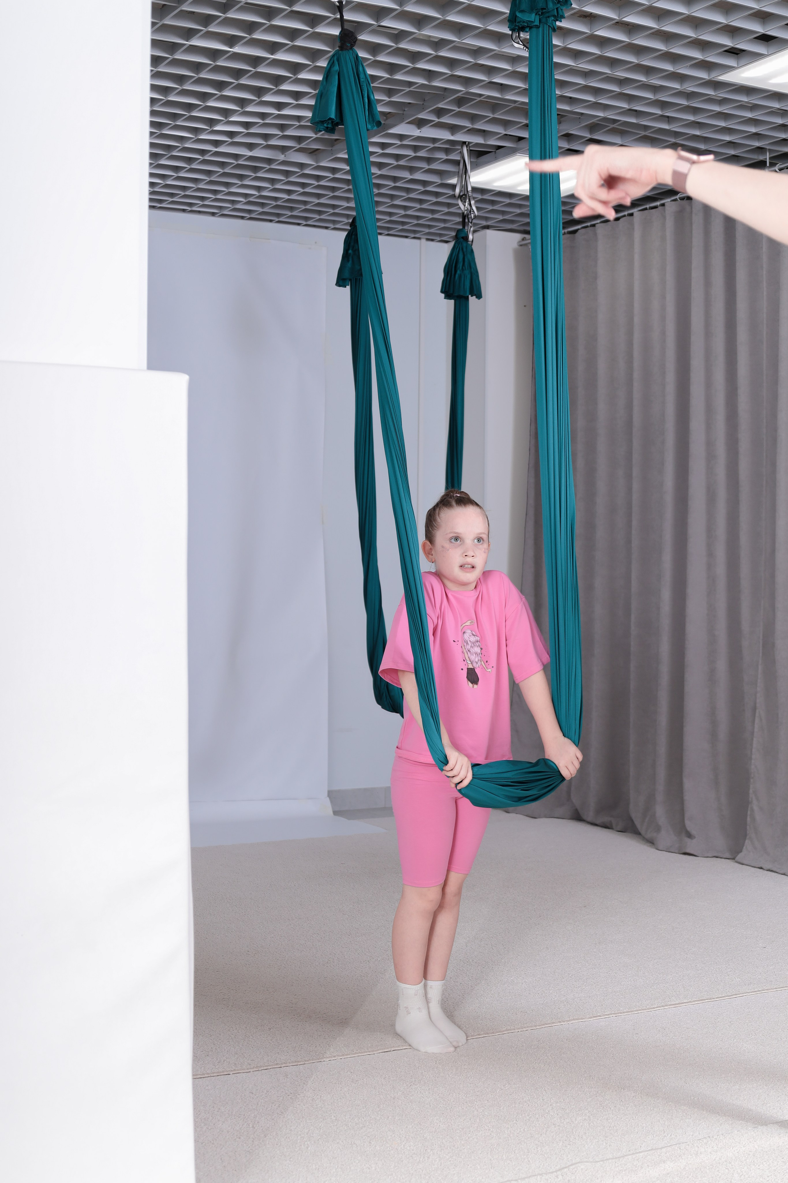 Детская аэройога. Фотограф Надршина Лилия
