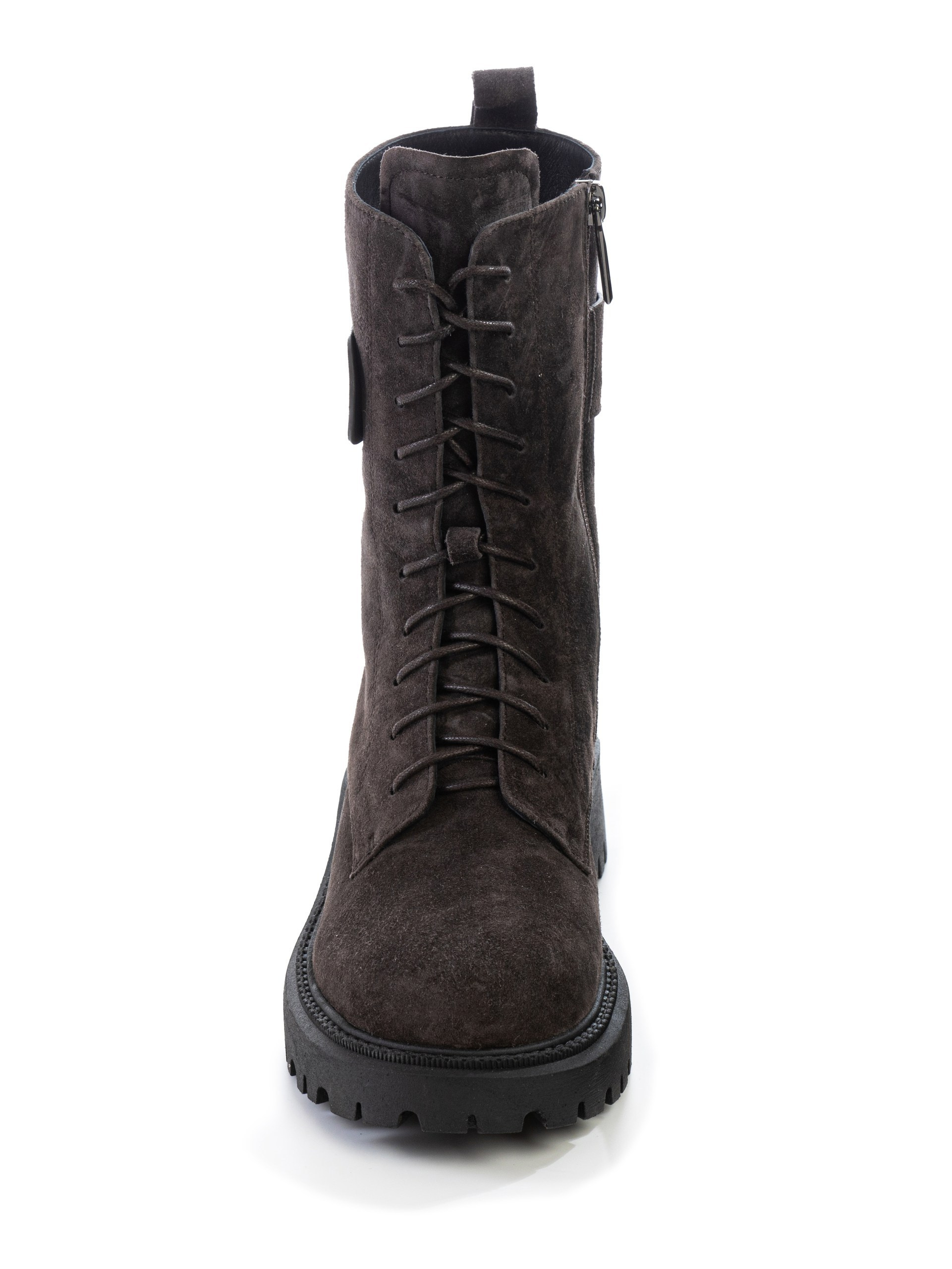 Зимняя обувь с вырезкой на белый фон. Фотограф в Туле Крупский АнДРей. Фотостудия «КАДР71» в Туле