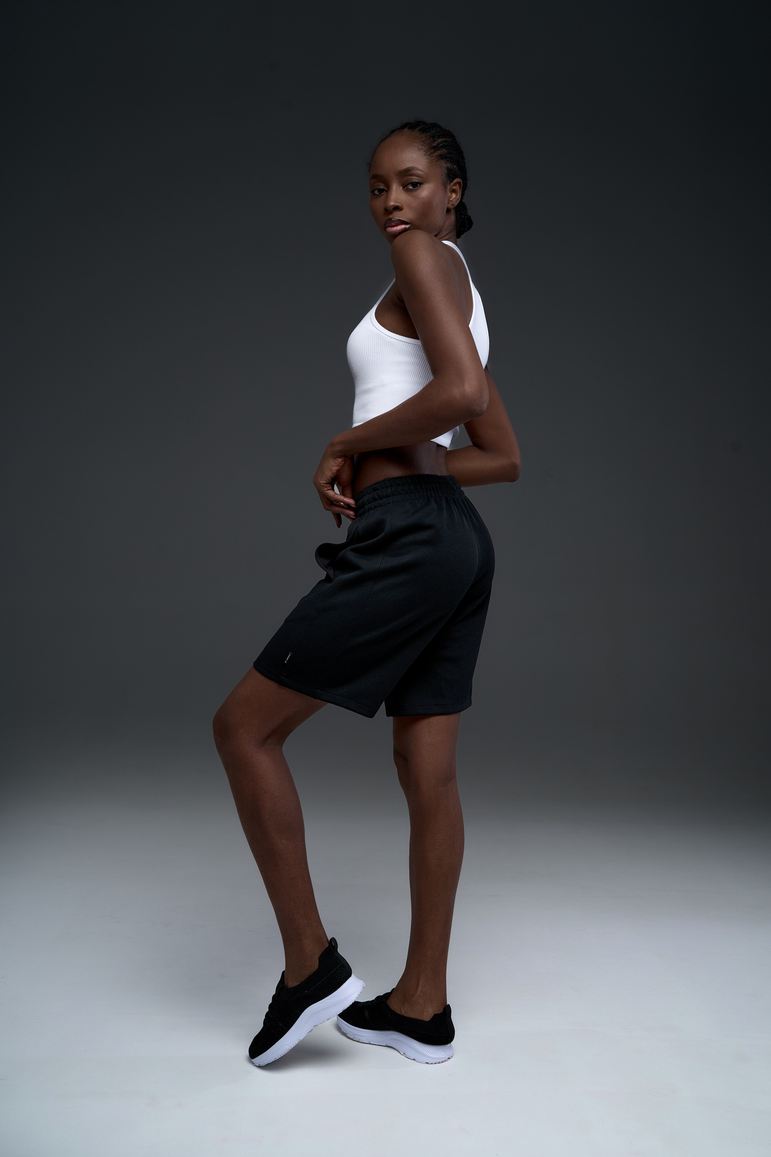 Спортивные футболки. Фотограф для маркетплейсов в Москве