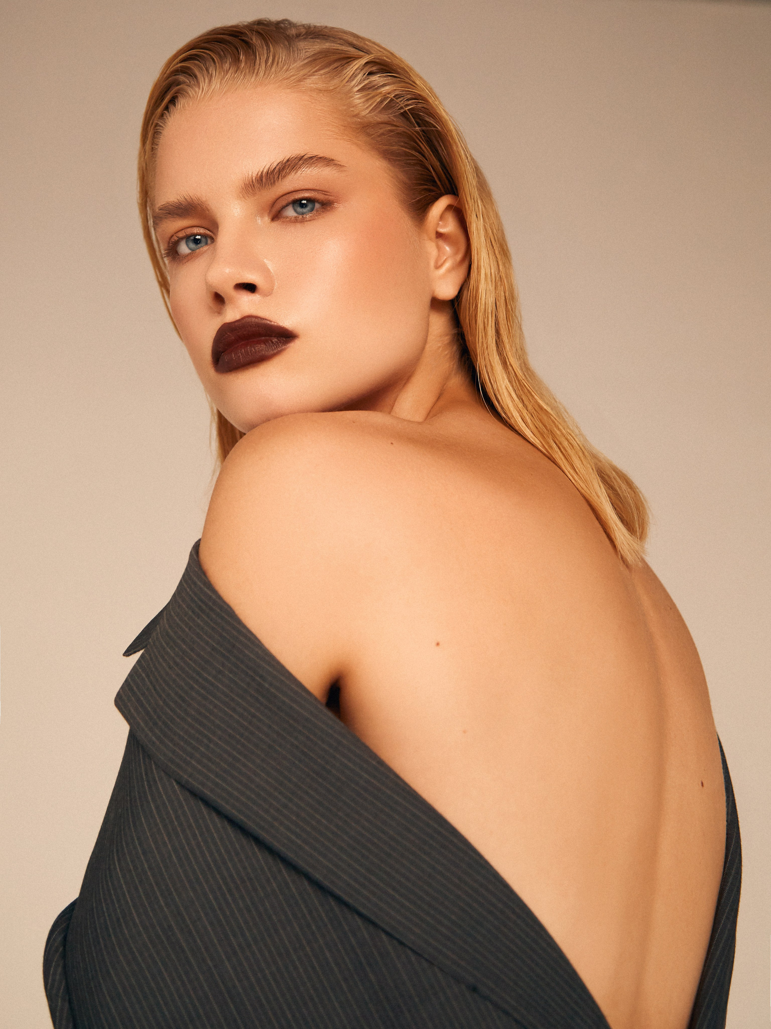 L'Officiel Lithuania. Профессиональный фотограф Федотова Арина