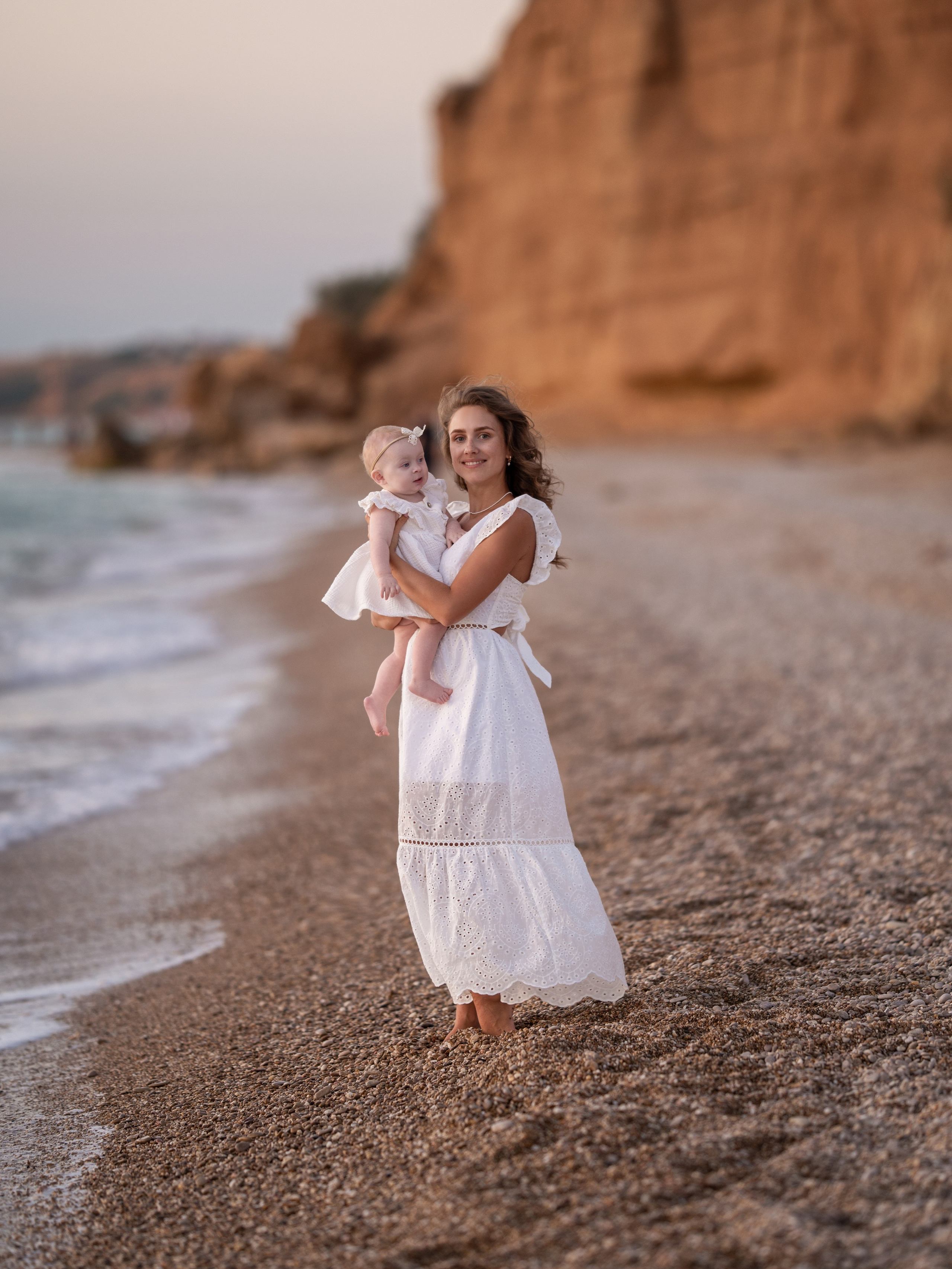 Пляжная фотосессия семьи В Севастополе