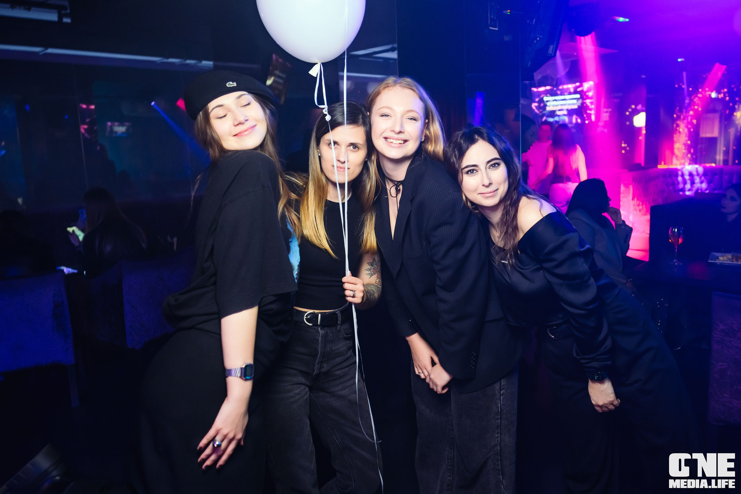 Фоторепортаж из караоке-клуба Эйфория. One Media Life: фоторепортажи, фотоотчеты с мероприятий и заведений