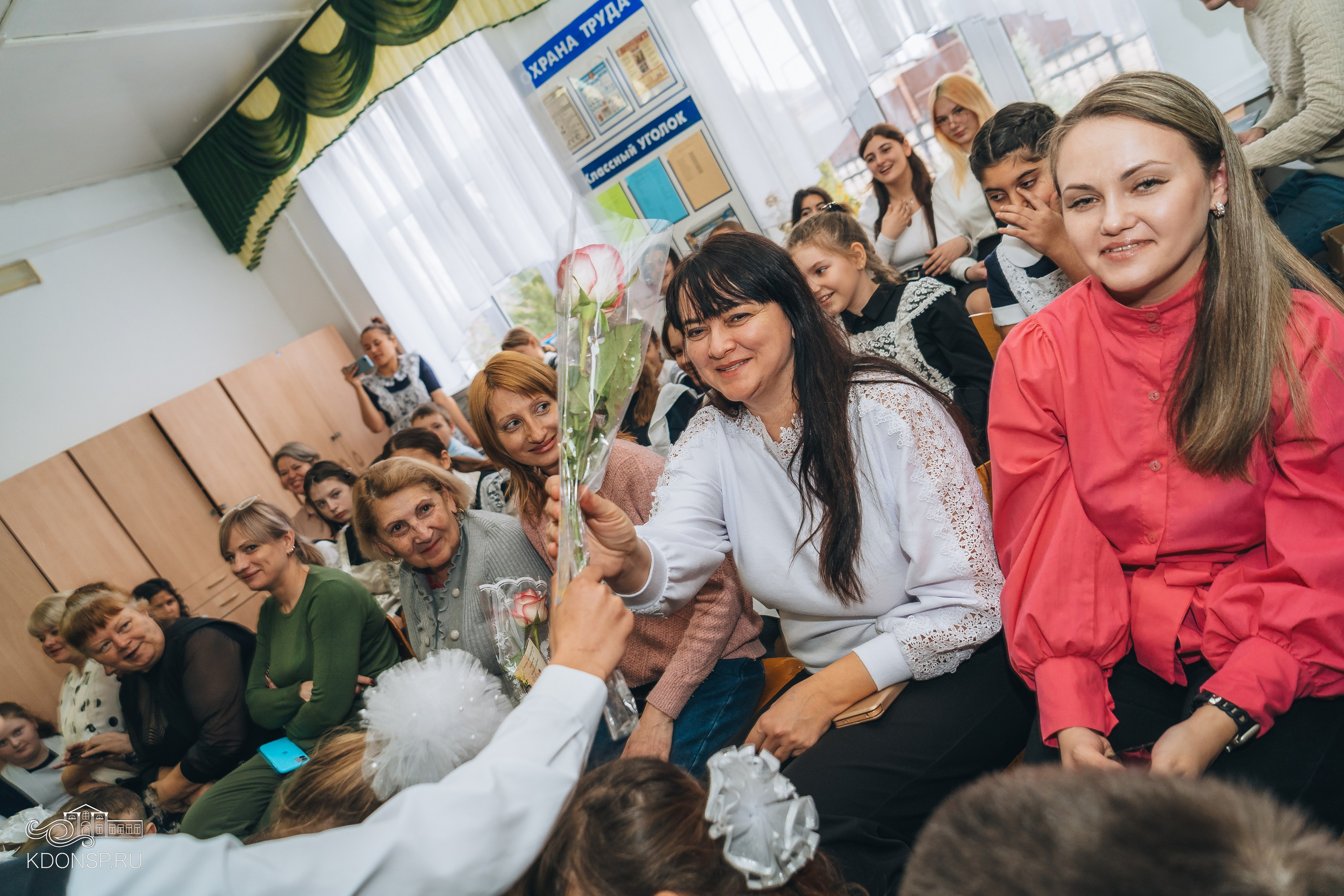 В преддверии праздника весны. Новотитаровский Дом культуры