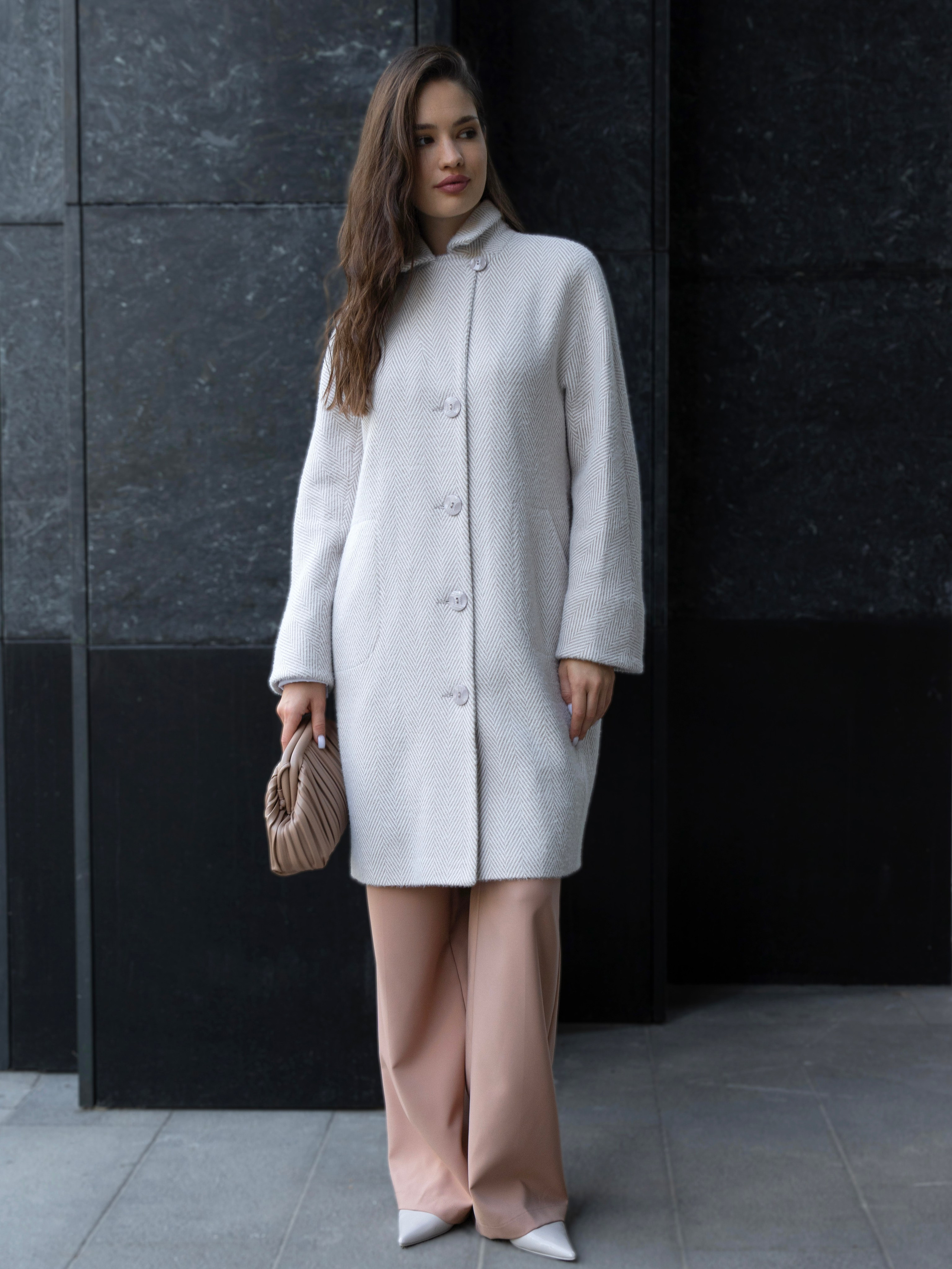 Пальто. Фотостудия для Wildberries Ozon