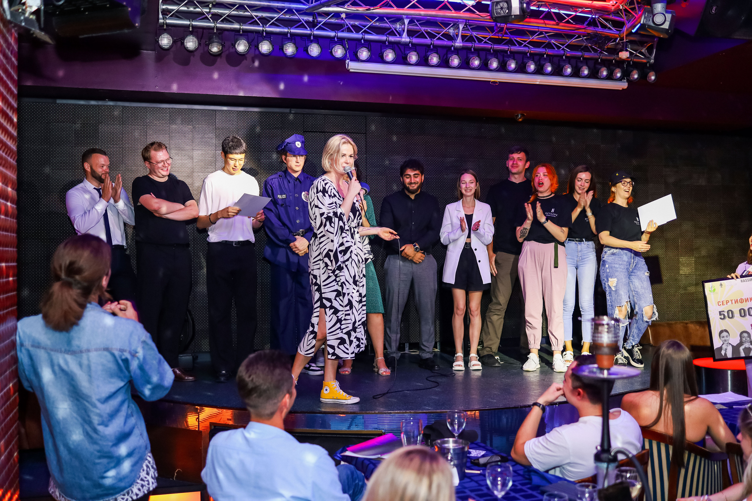 Стендап в Планете. Свадебный, семейный и детский фотограф в Калининграде Елена Кравцова