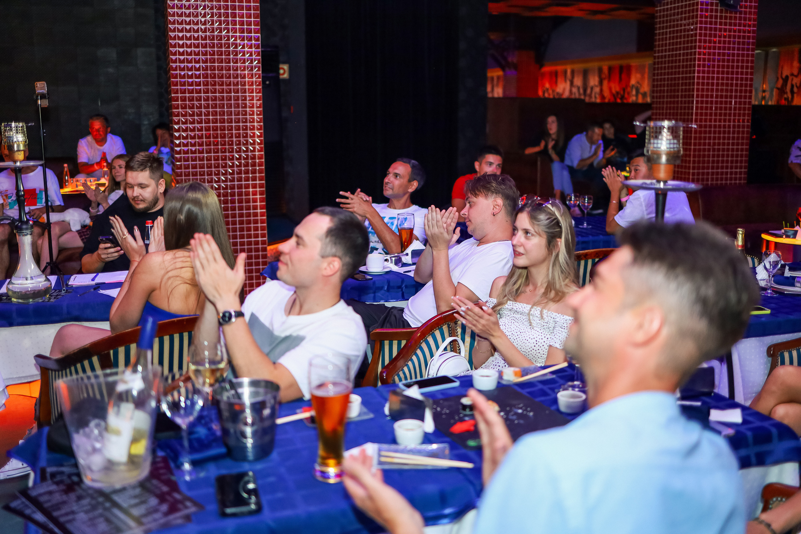 Стендап в Планете. Свадебный, семейный и детский фотограф в Калининграде Елена Кравцова