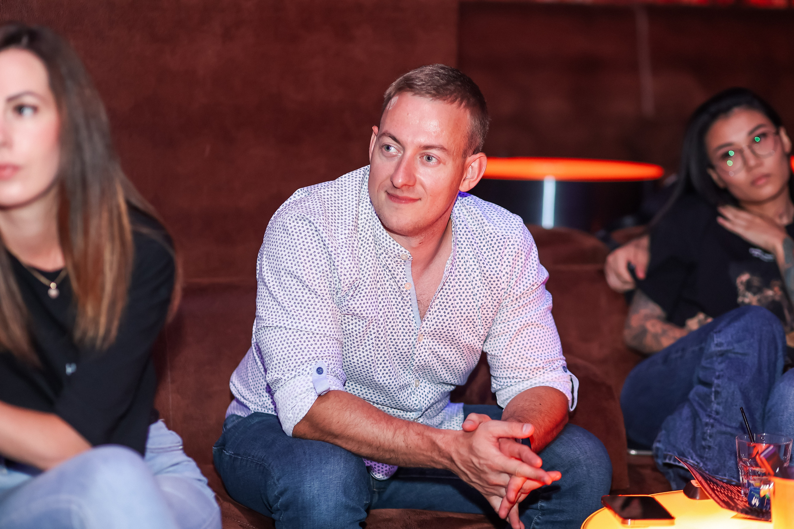 Стендап в Планете. Свадебный, семейный и детский фотограф в Калининграде Елена Кравцова