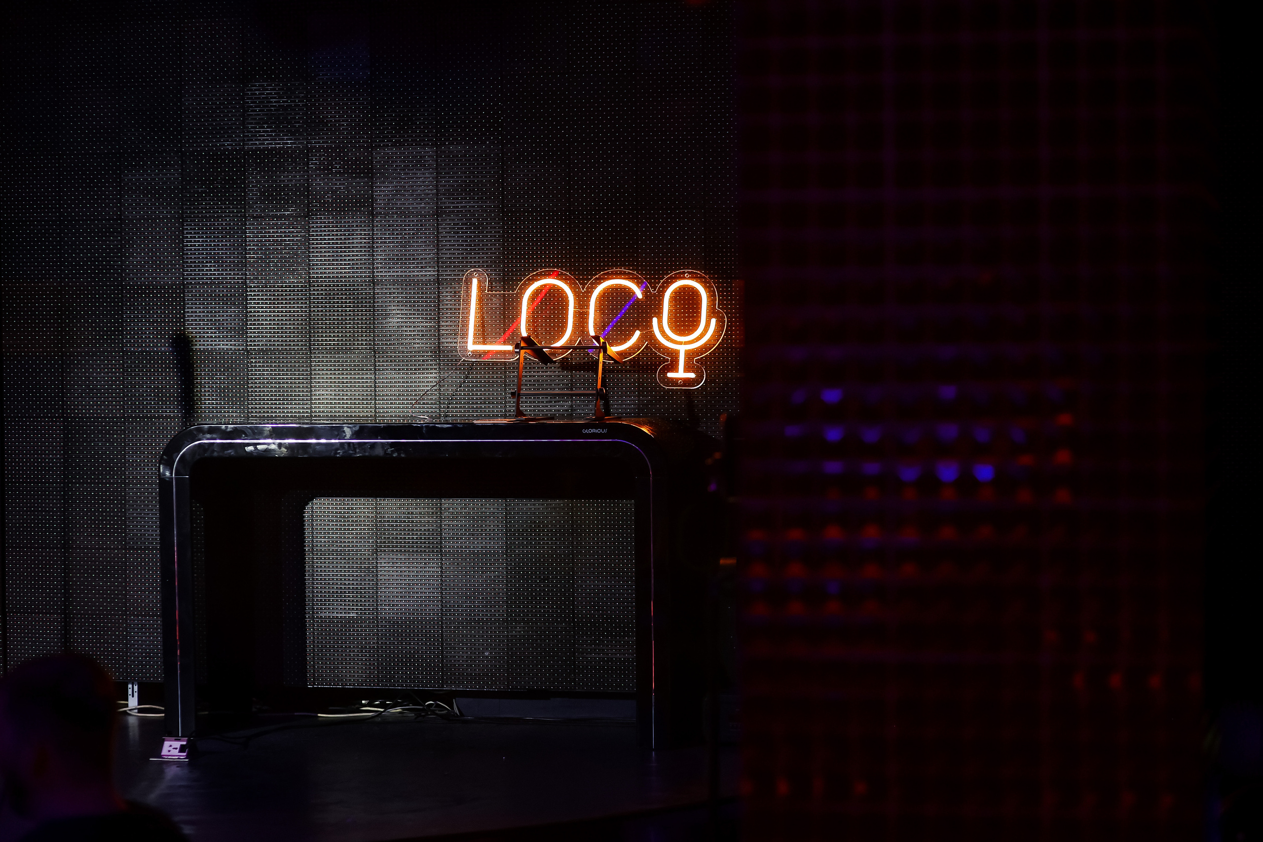 Стендап в Планете. Свадебный, семейный и детский фотограф в Калининграде Елена Кравцова