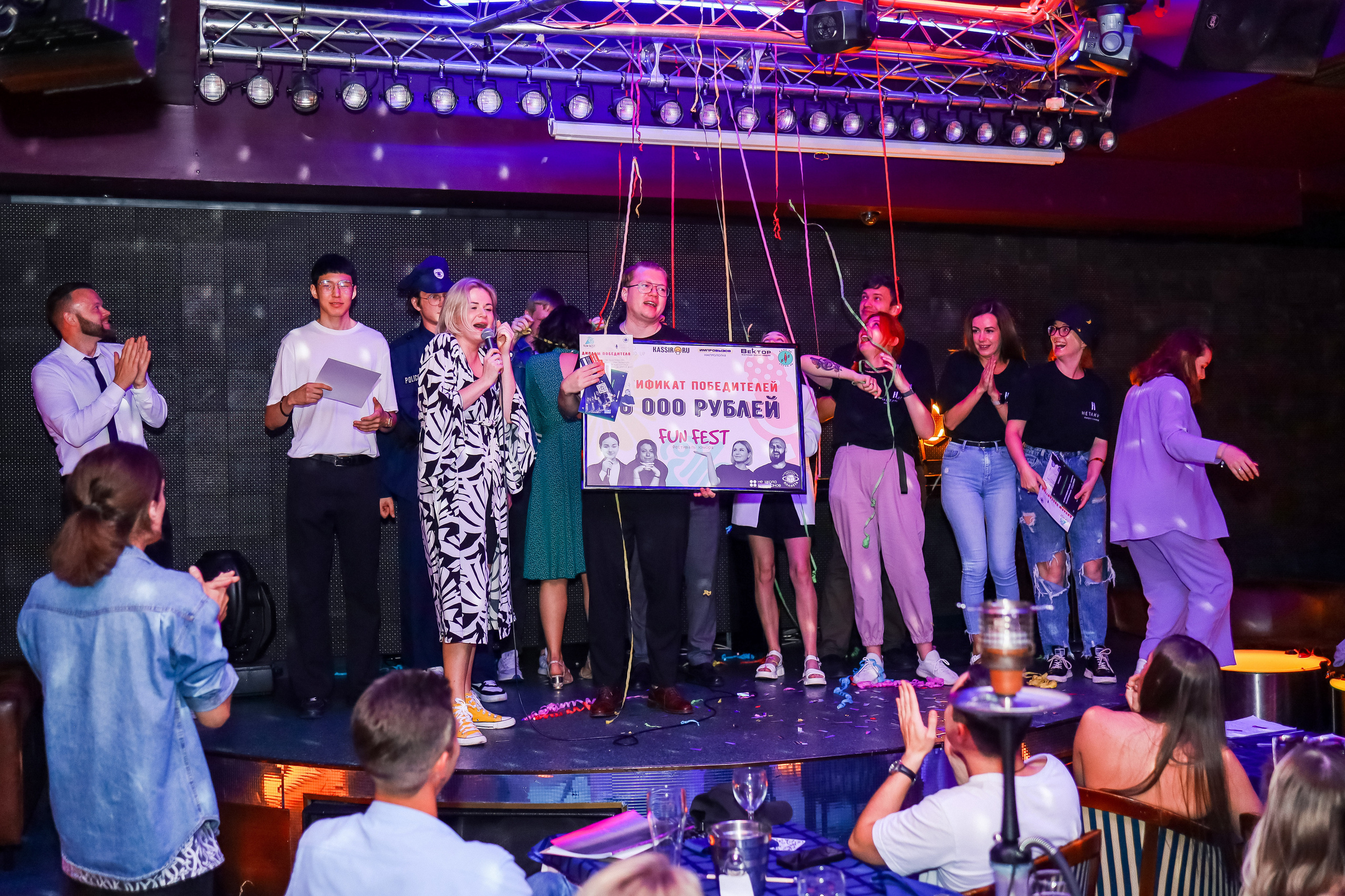 Стендап в Планете. Свадебный, семейный и детский фотограф в Калининграде Елена Кравцова