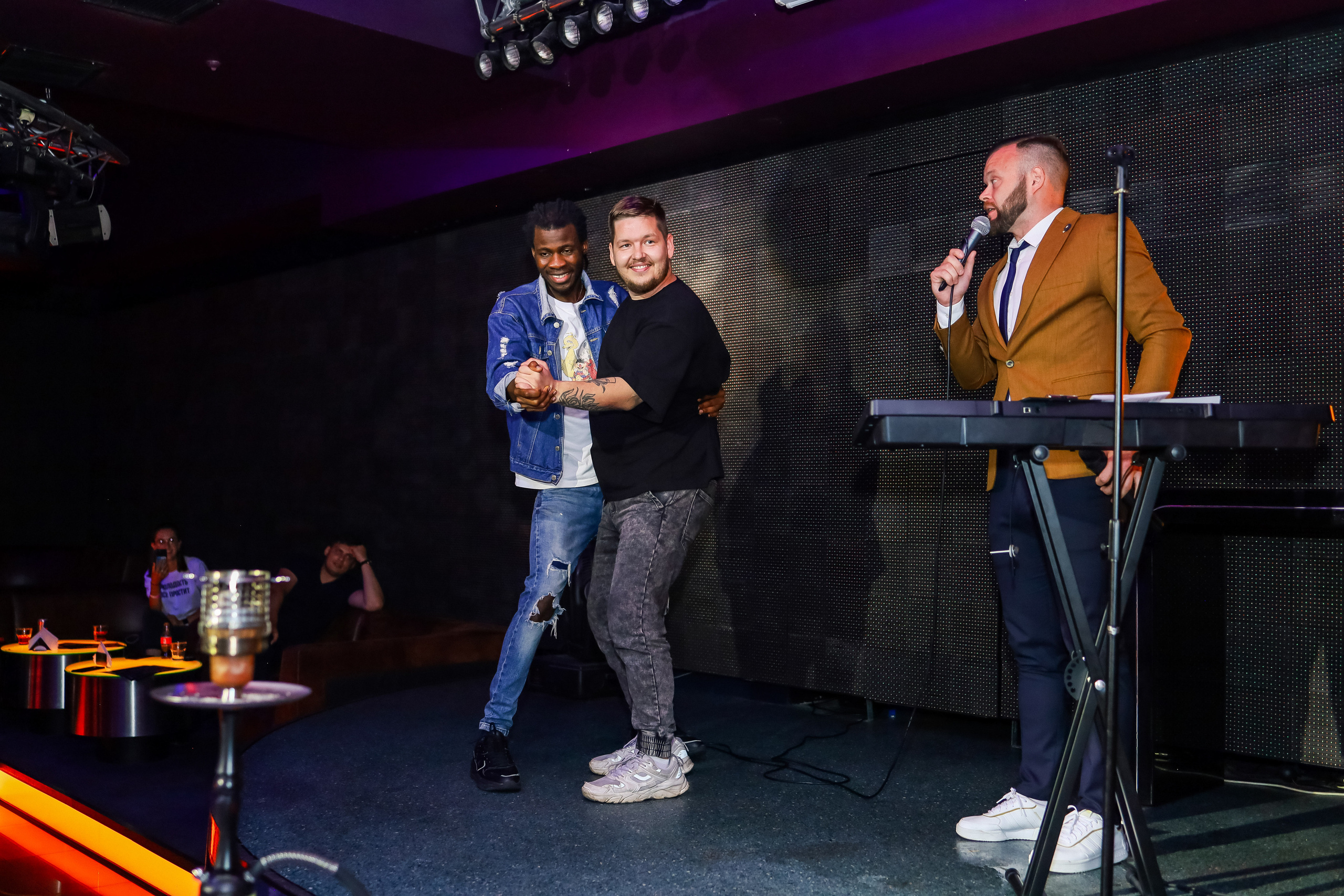 Стендап в Планете. Свадебный, семейный и детский фотограф в Калининграде Елена Кравцова