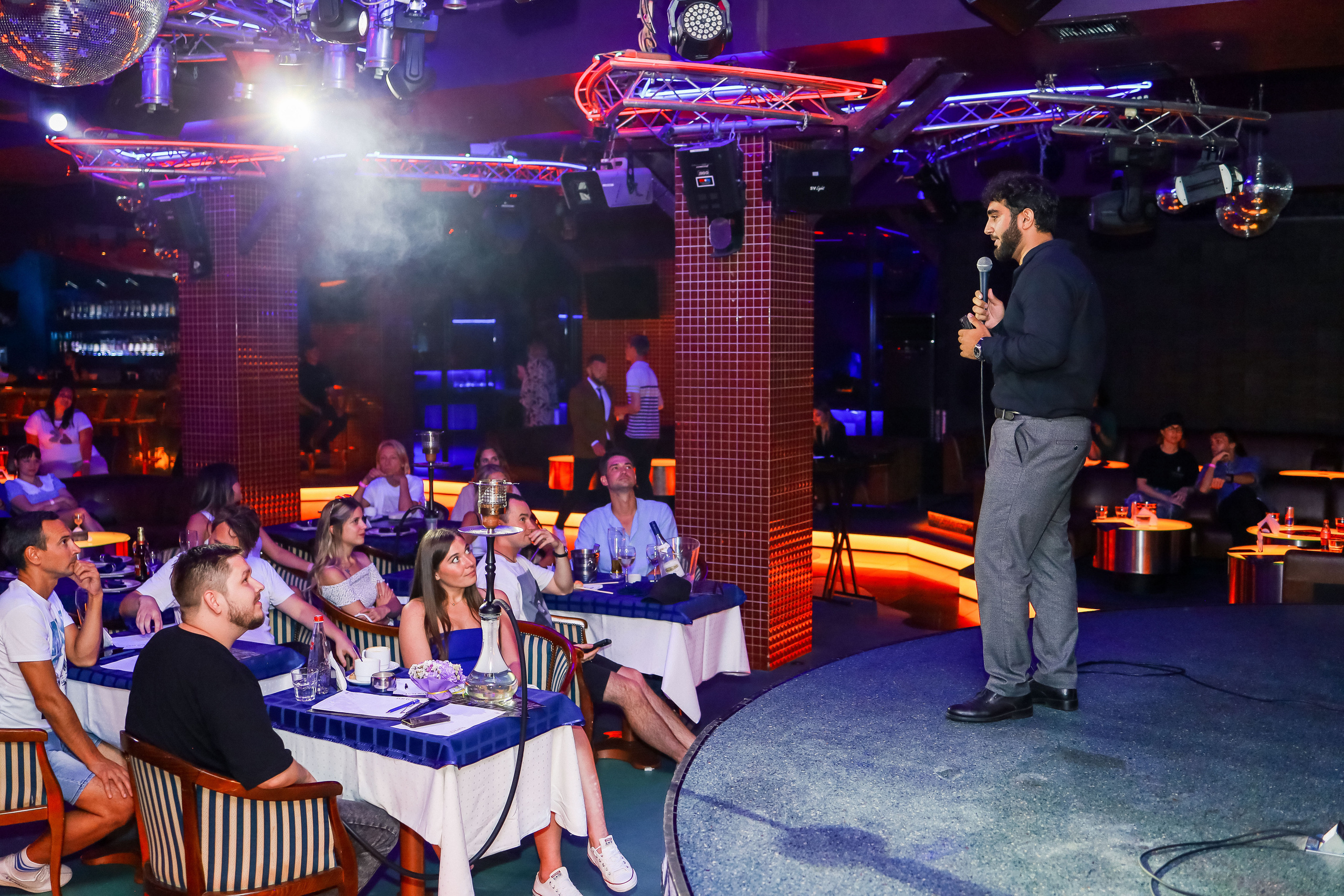 Стендап в Планете. Свадебный, семейный и детский фотограф в Калининграде Елена Кравцова