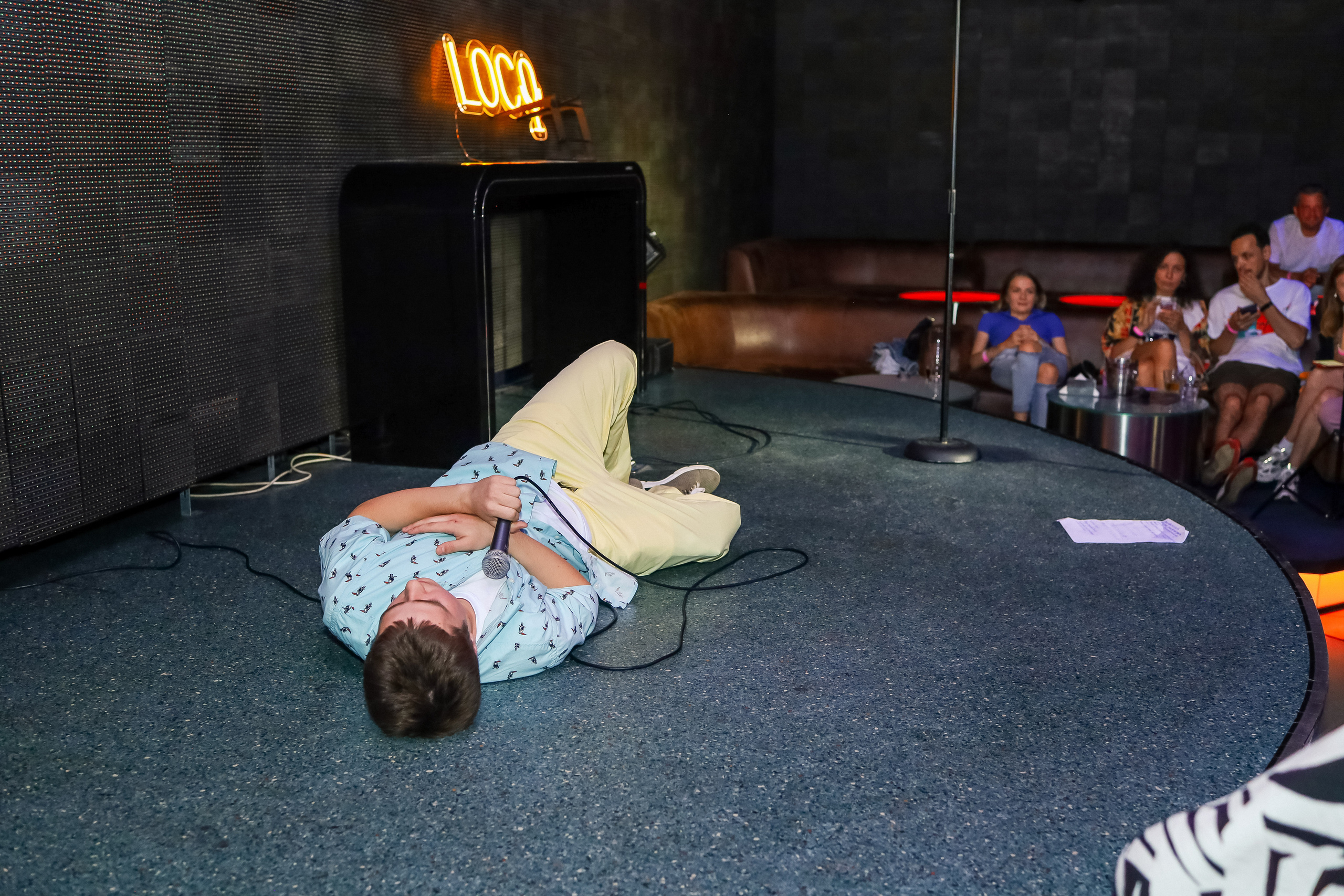 Стендап в Планете. Свадебный, семейный и детский фотограф в Калининграде Елена Кравцова