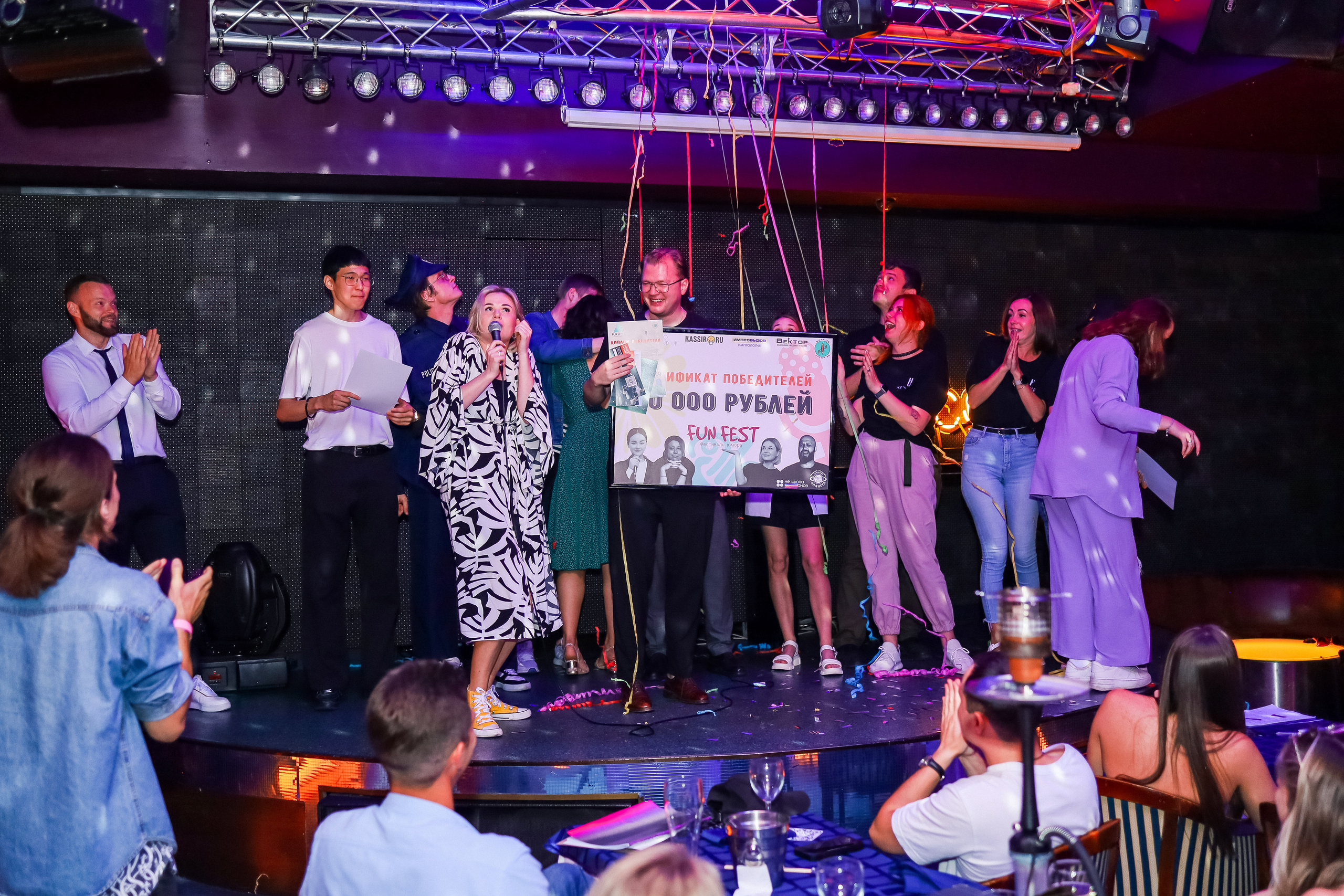 Стендап в Планете. Свадебный, семейный и детский фотограф в Калининграде Елена Кравцова