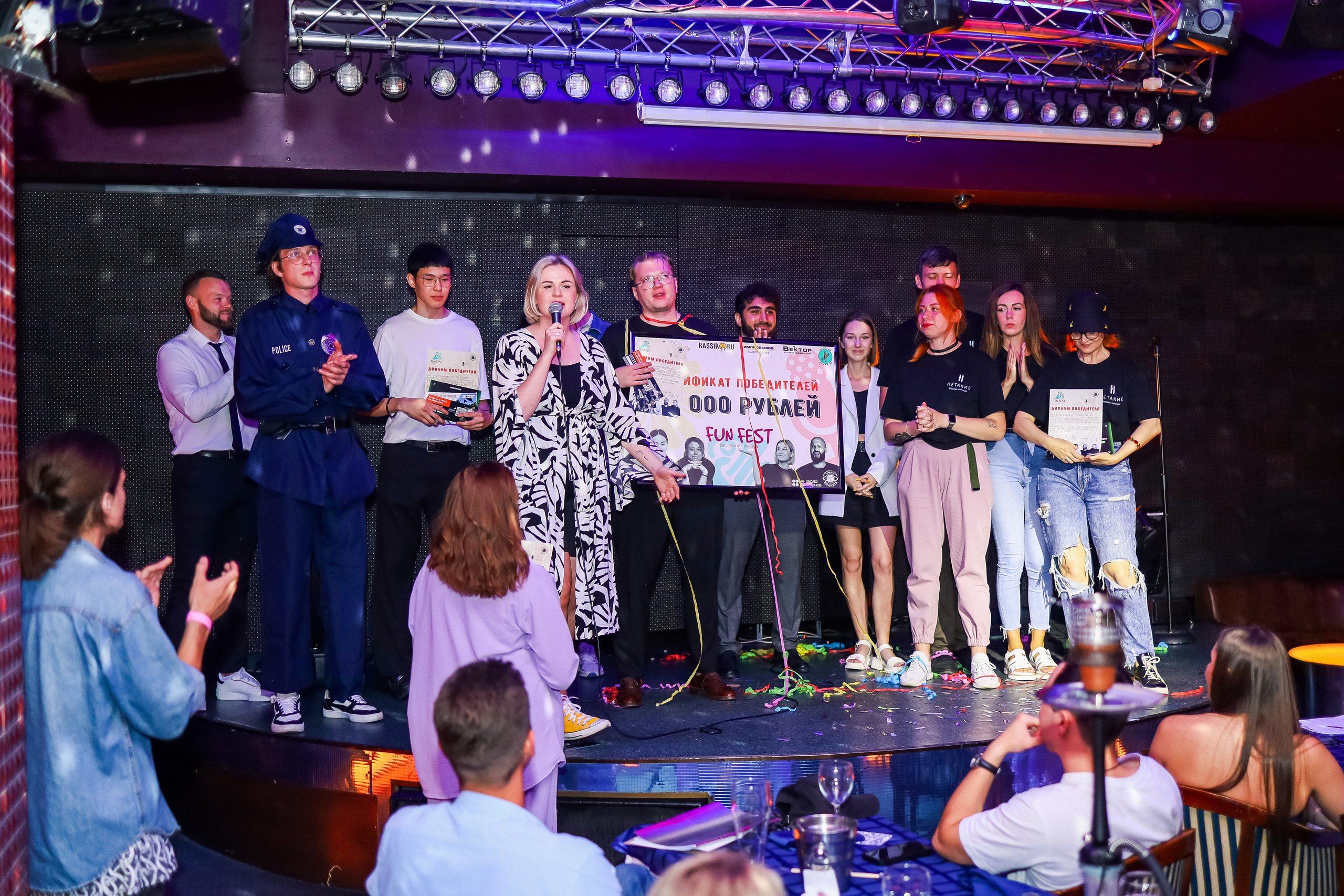 Стендап в Планете. Свадебный, семейный и детский фотограф в Калининграде Елена Кравцова