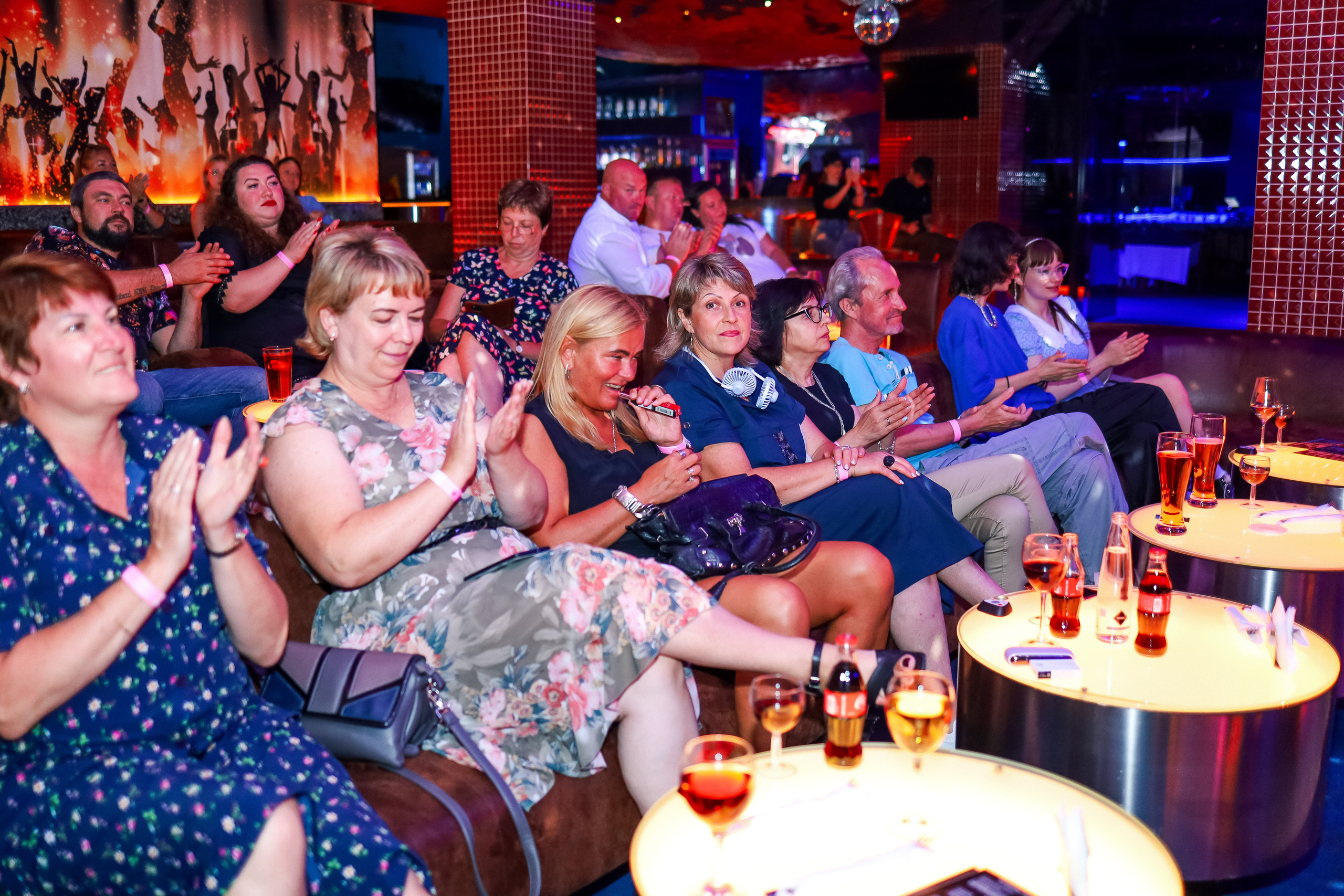 Стендап в Планете. Свадебный, семейный и детский фотограф в Калининграде Елена Кравцова