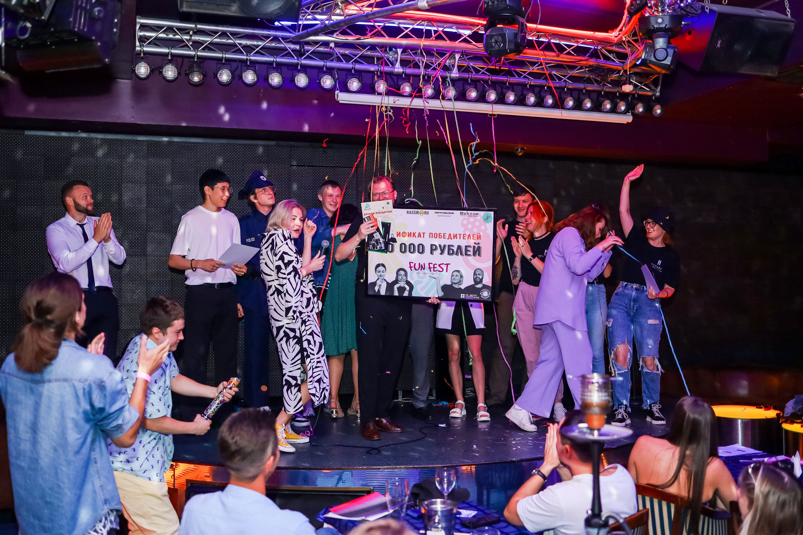 Стендап в Планете. Свадебный, семейный и детский фотограф в Калининграде Елена Кравцова