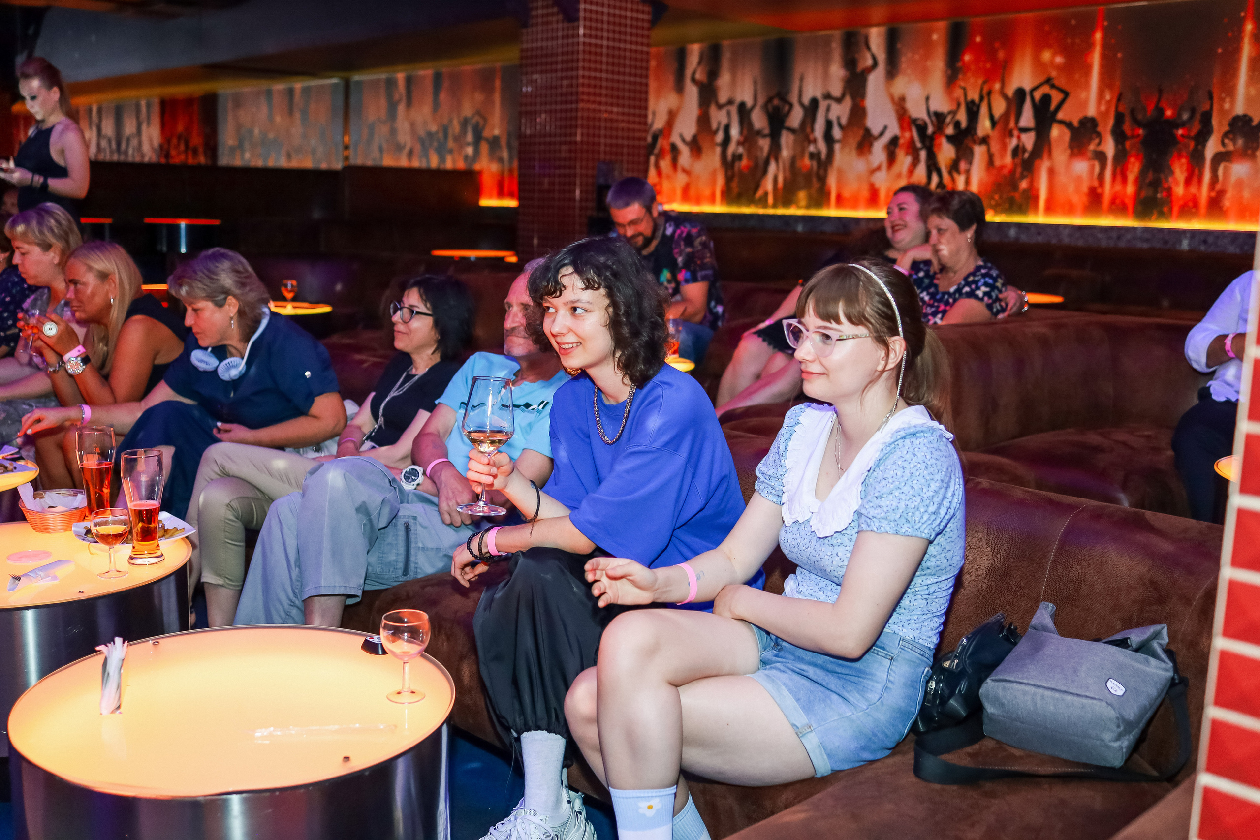 Стендап в Планете. Свадебный, семейный и детский фотограф в Калининграде Елена Кравцова