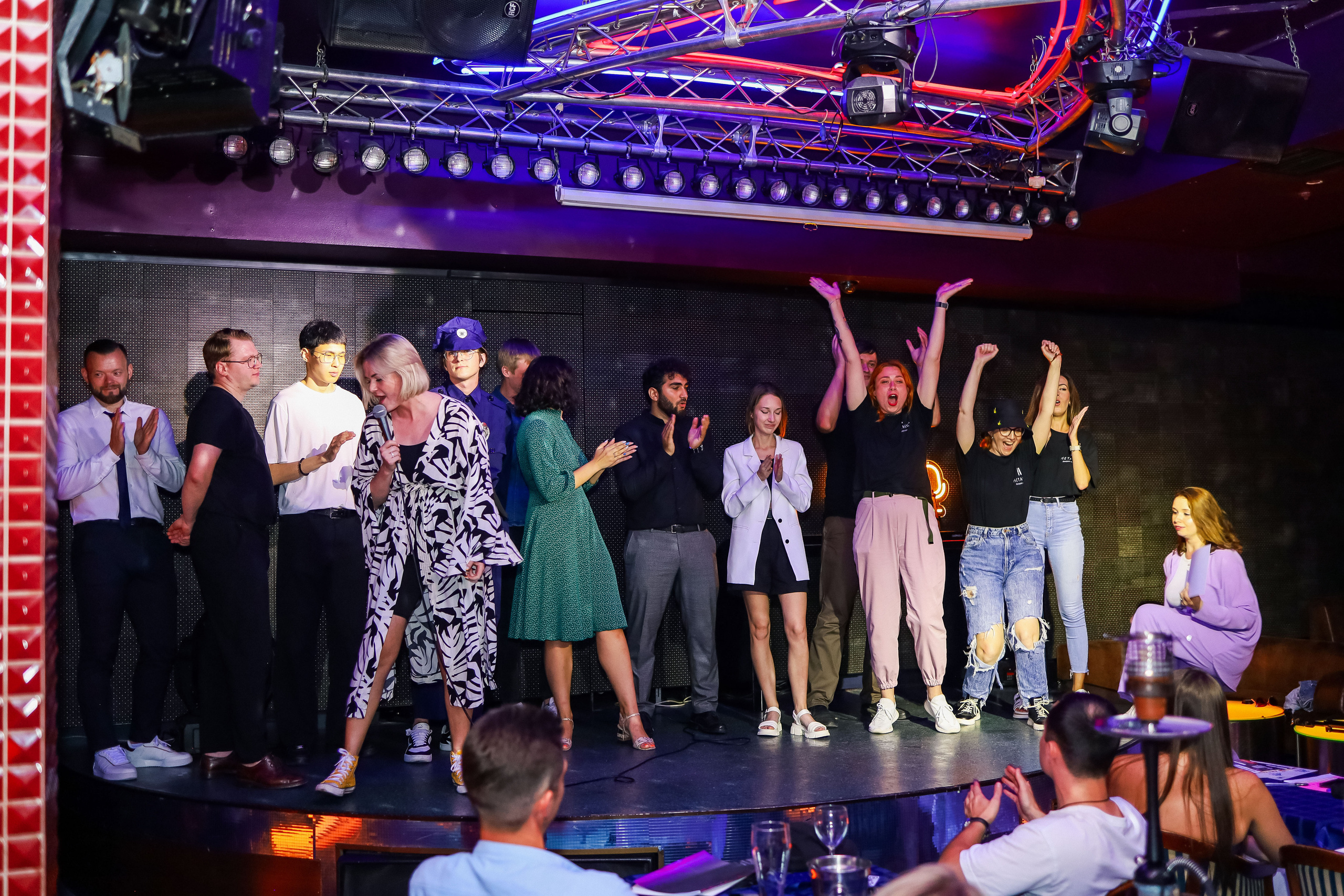 Стендап в Планете. Свадебный, семейный и детский фотограф в Калининграде Елена Кравцова