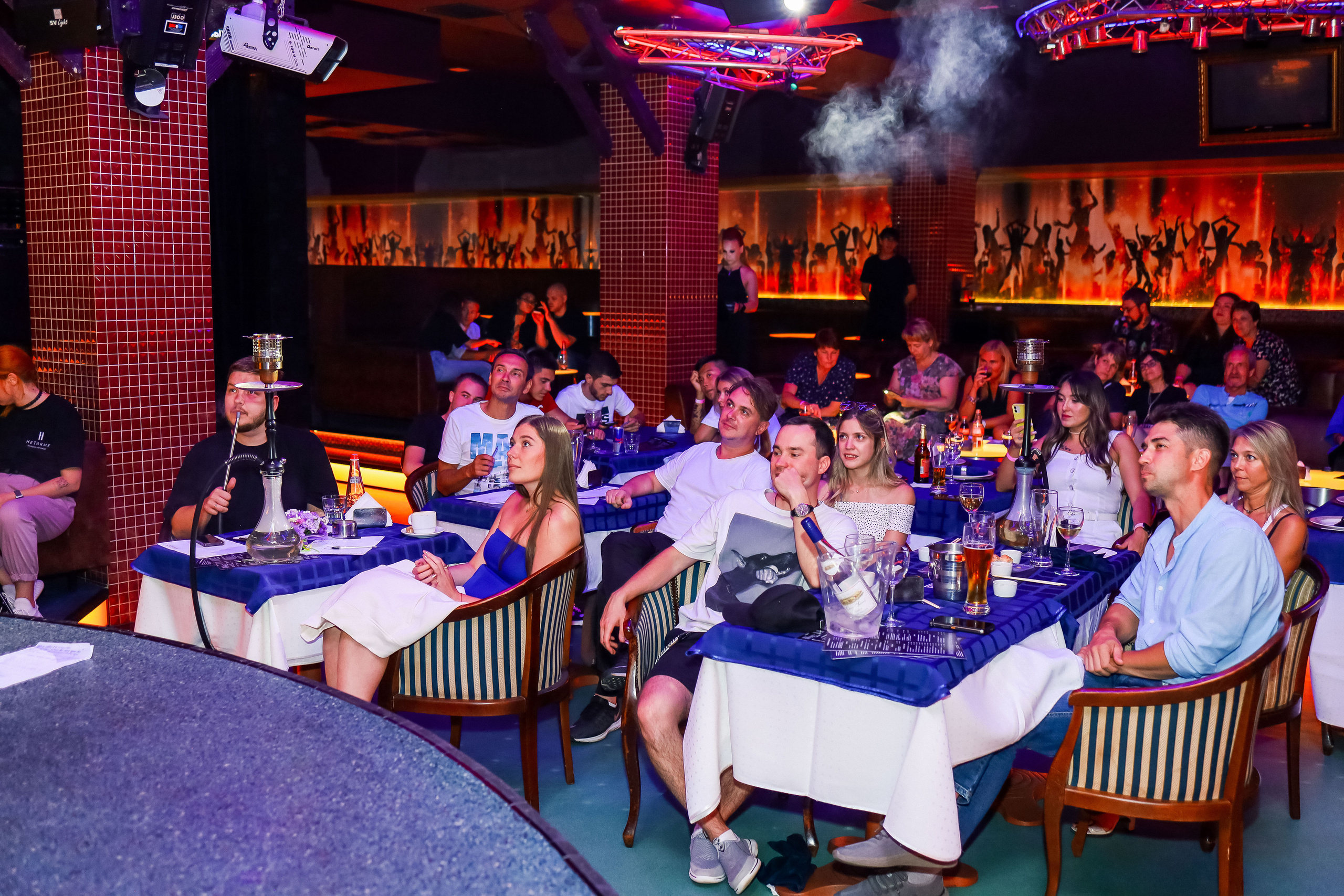 Стендап в Планете. Свадебный, семейный и детский фотограф в Калининграде Елена Кравцова