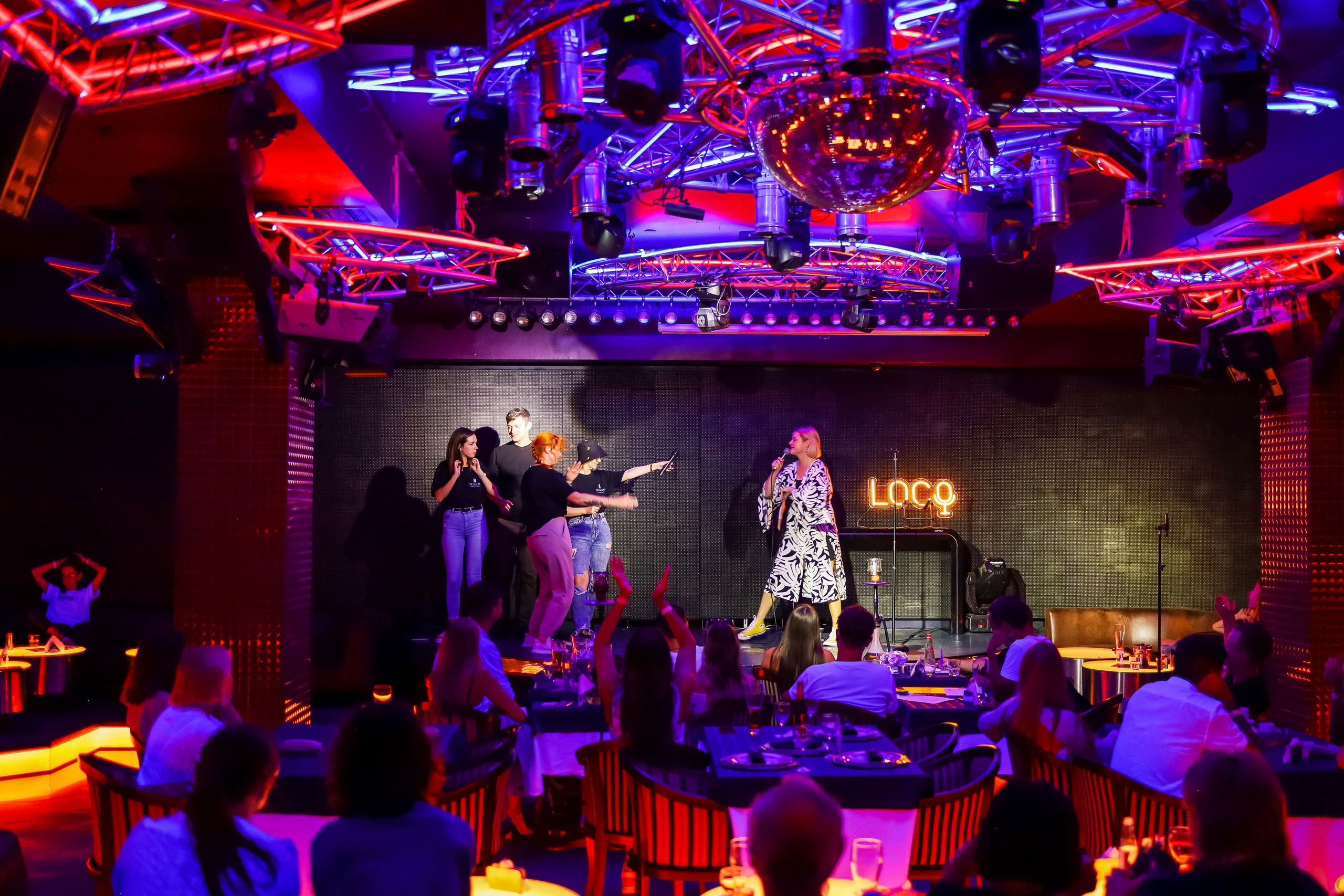 Стендап в Планете. Свадебный, семейный и детский фотограф в Калининграде Елена Кравцова